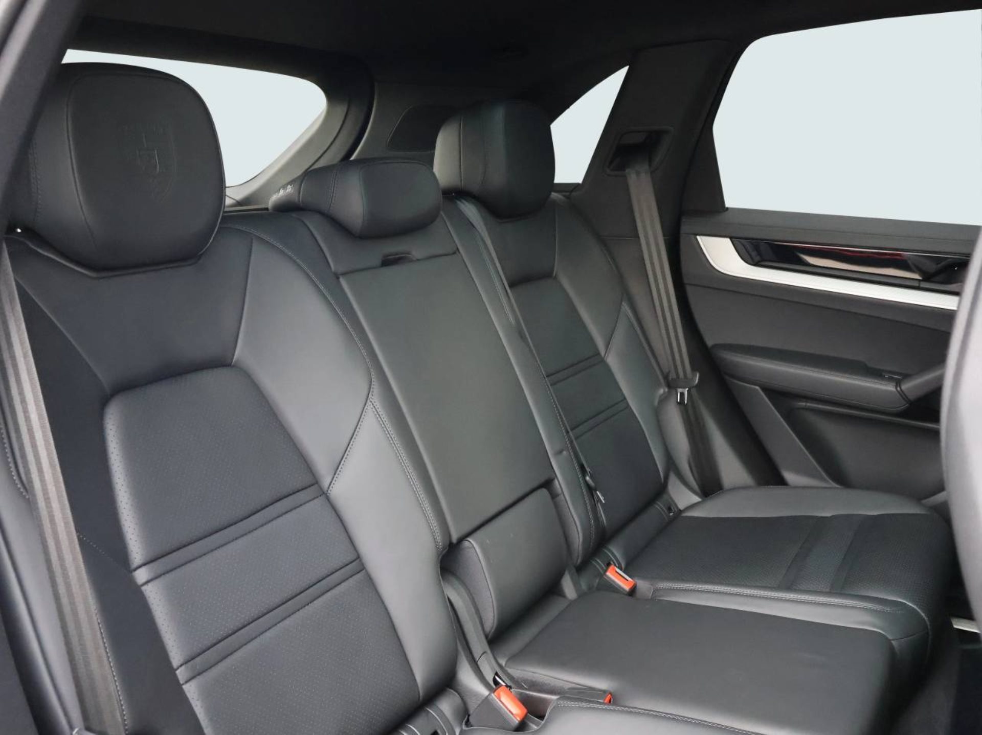 PORSCHE Cayenne S-image-16