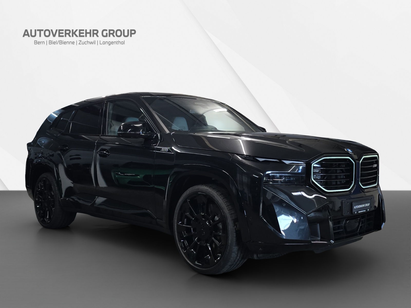 BMW XM xDrive 50e PHEV Steptronic-showroom-element-2
