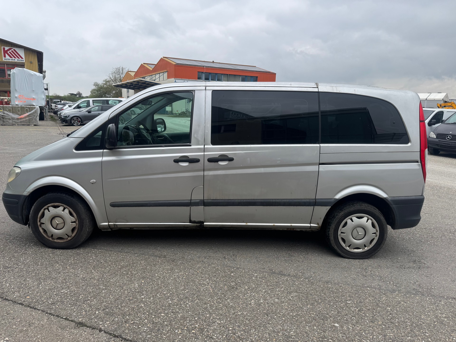 MERCEDES-BENZ 111 CDI-showroom-element-2