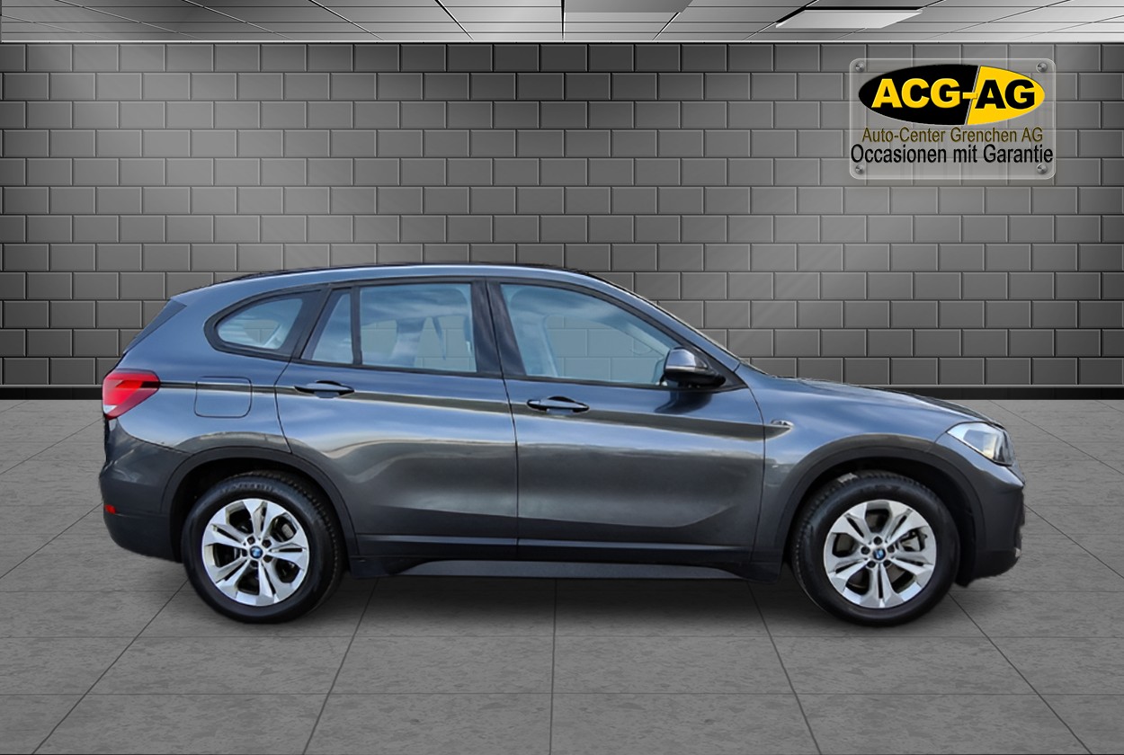 BMW X1 xDrive 25e Steptronic ** Teil-Leder ** Navi mit RF-kamera ** H.Up Display ** Sitzheizung **-image-5