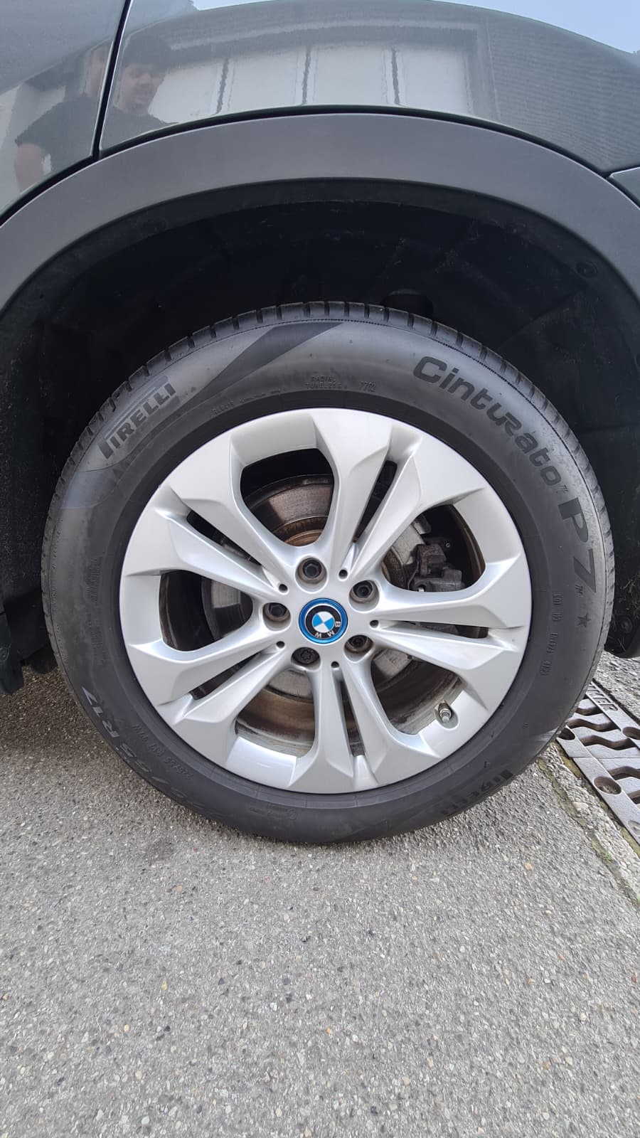 BMW X1 xDrive 25e Steptronic ** Teil-Leder ** Navi mit RF-kamera ** H.Up Display ** Sitzheizung **-image-16