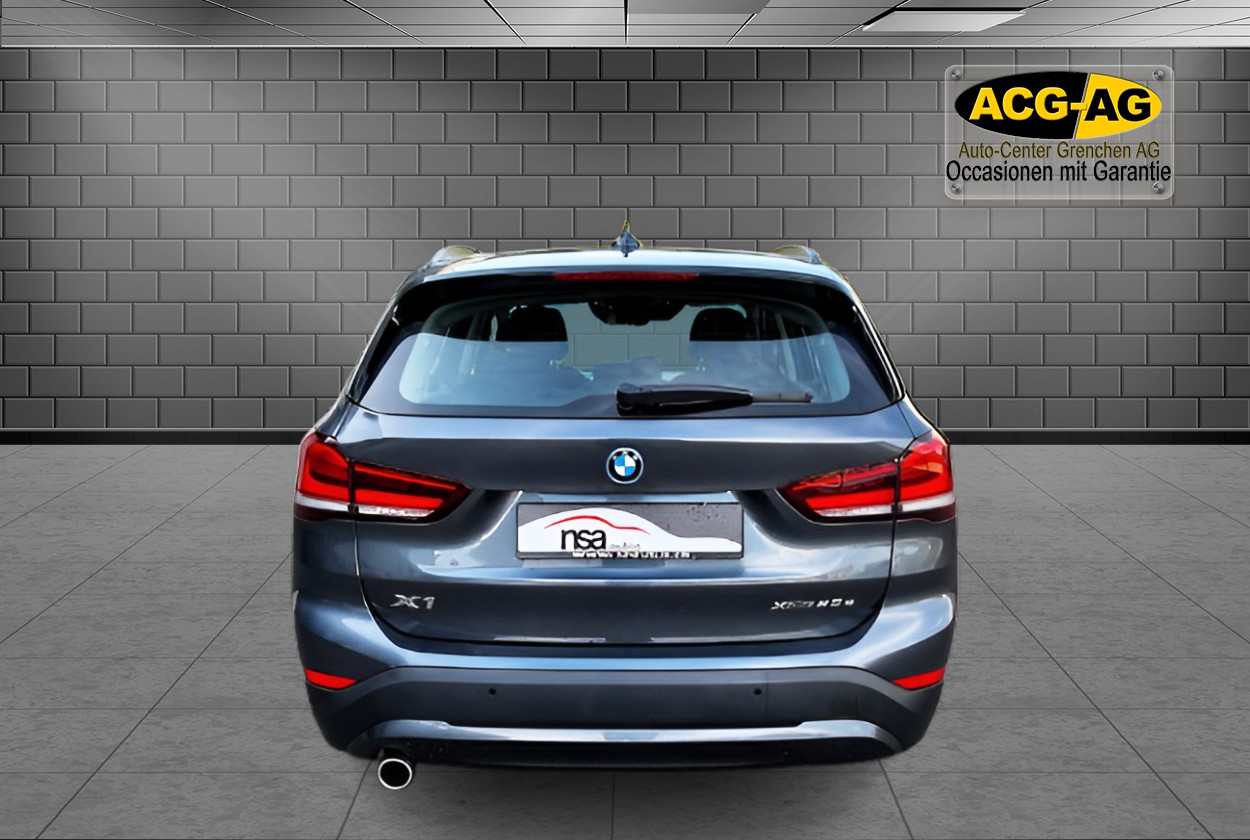 BMW X1 xDrive 25e Steptronic ** Teil-Leder ** Navi mit RF-kamera ** H.Up Display ** Sitzheizung **-image-4
