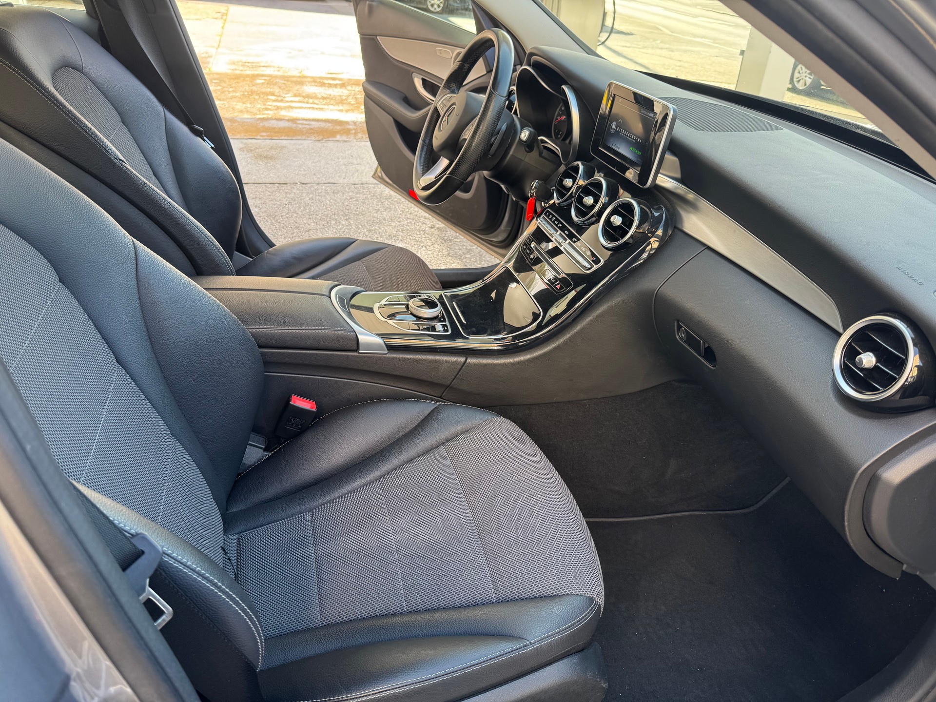 MERCEDES-BENZ C 180 Avantgarde 7G-Tronic-image-6