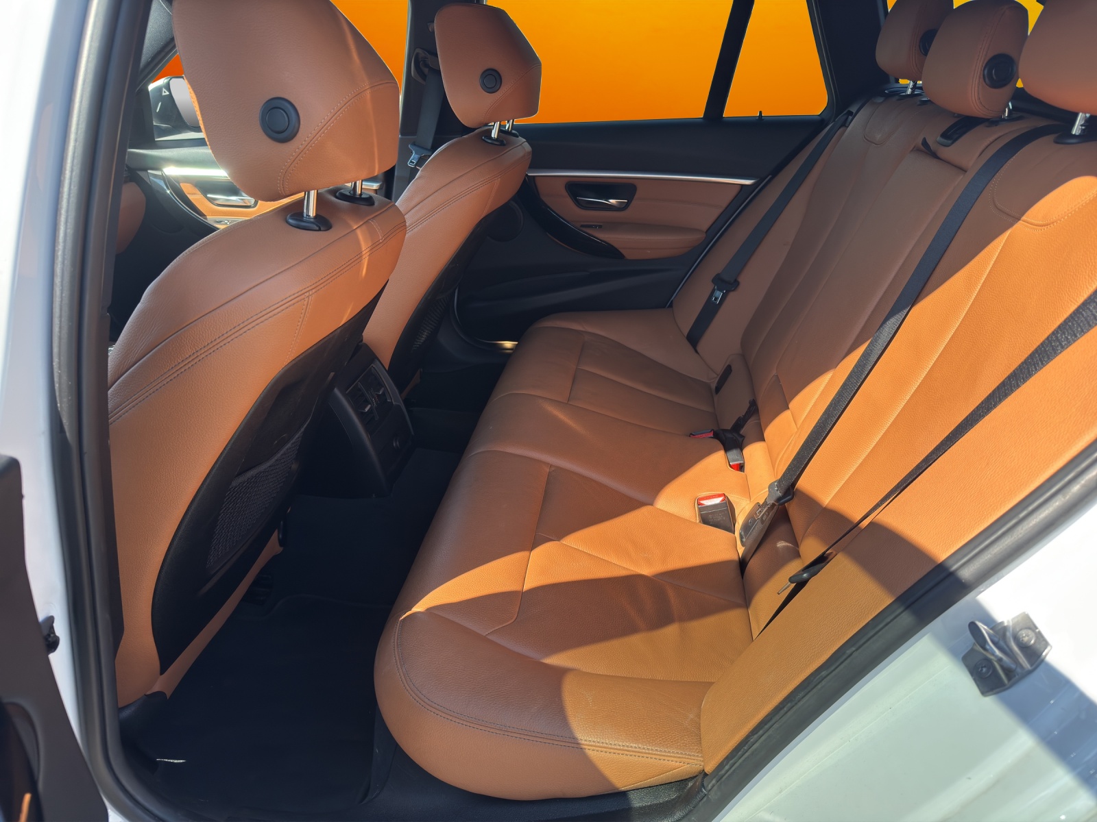 BMW 320d xDrive Touring Steptronic-image-11