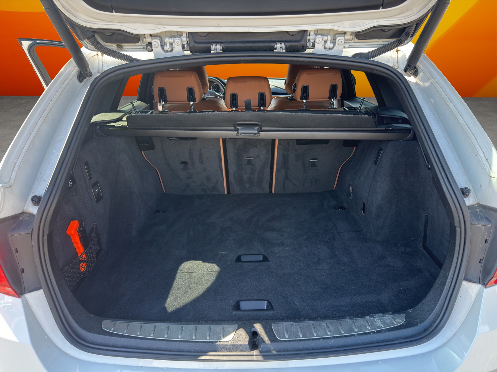 BMW 320d xDrive Touring Steptronic-image-12