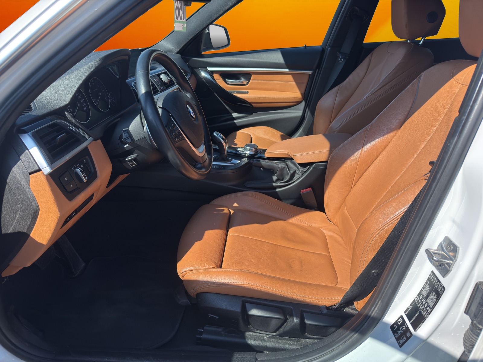 BMW 320d xDrive Touring Steptronic-image-9