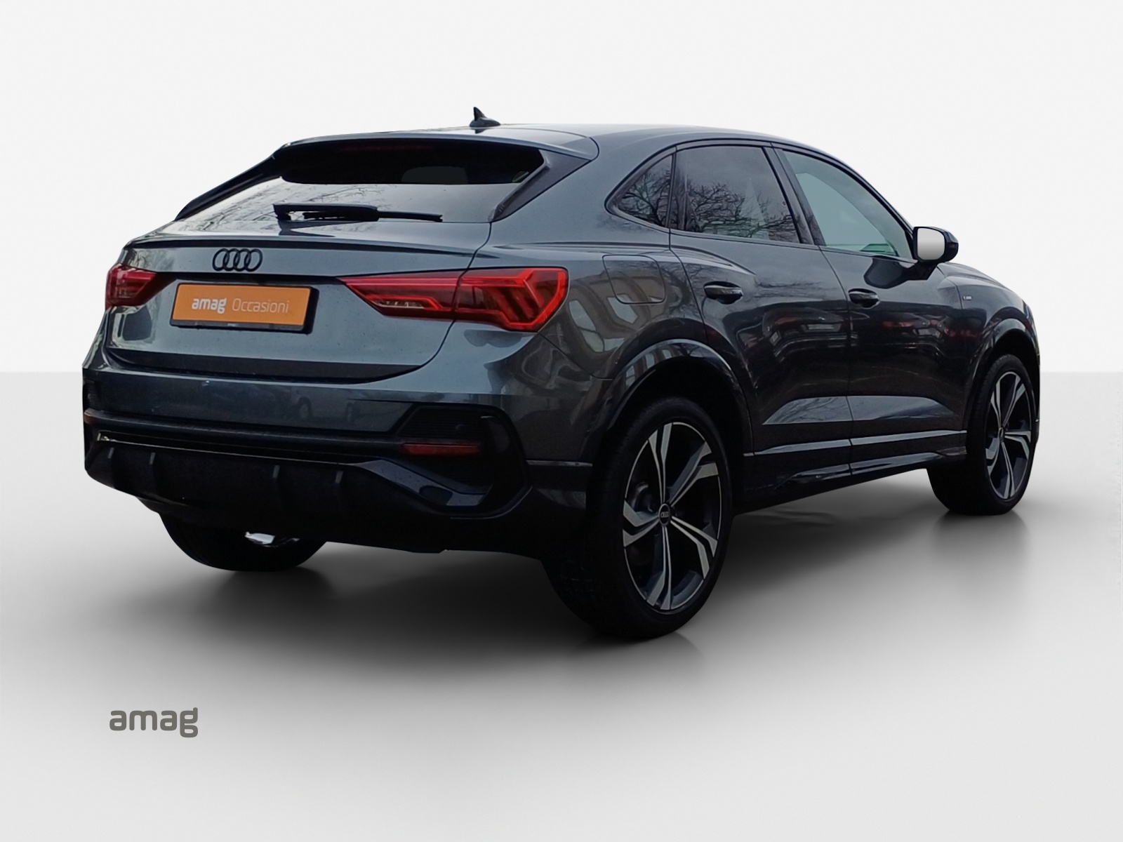 AUDI Q3 Sportback 45 TFSI e S line Attraction S-tronic-image-5