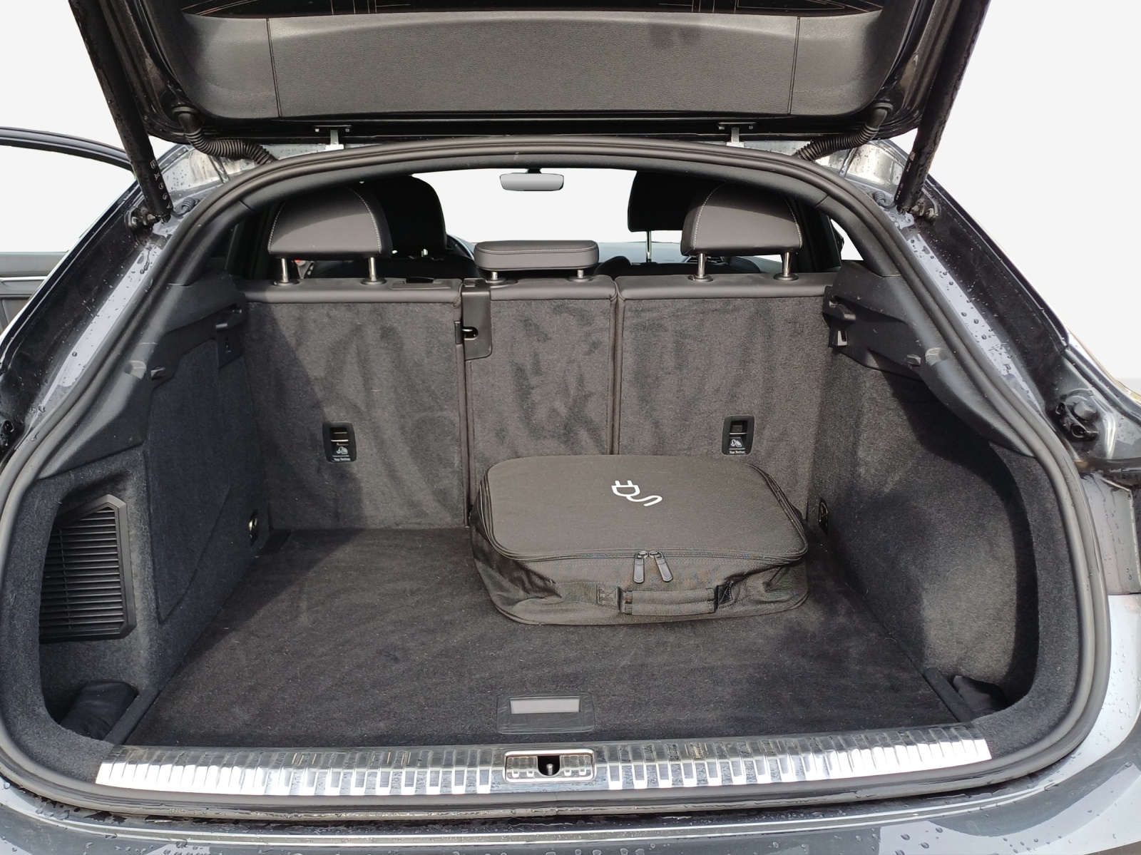 AUDI Q3 Sportback 45 TFSI e S line Attraction S-tronic-image-13