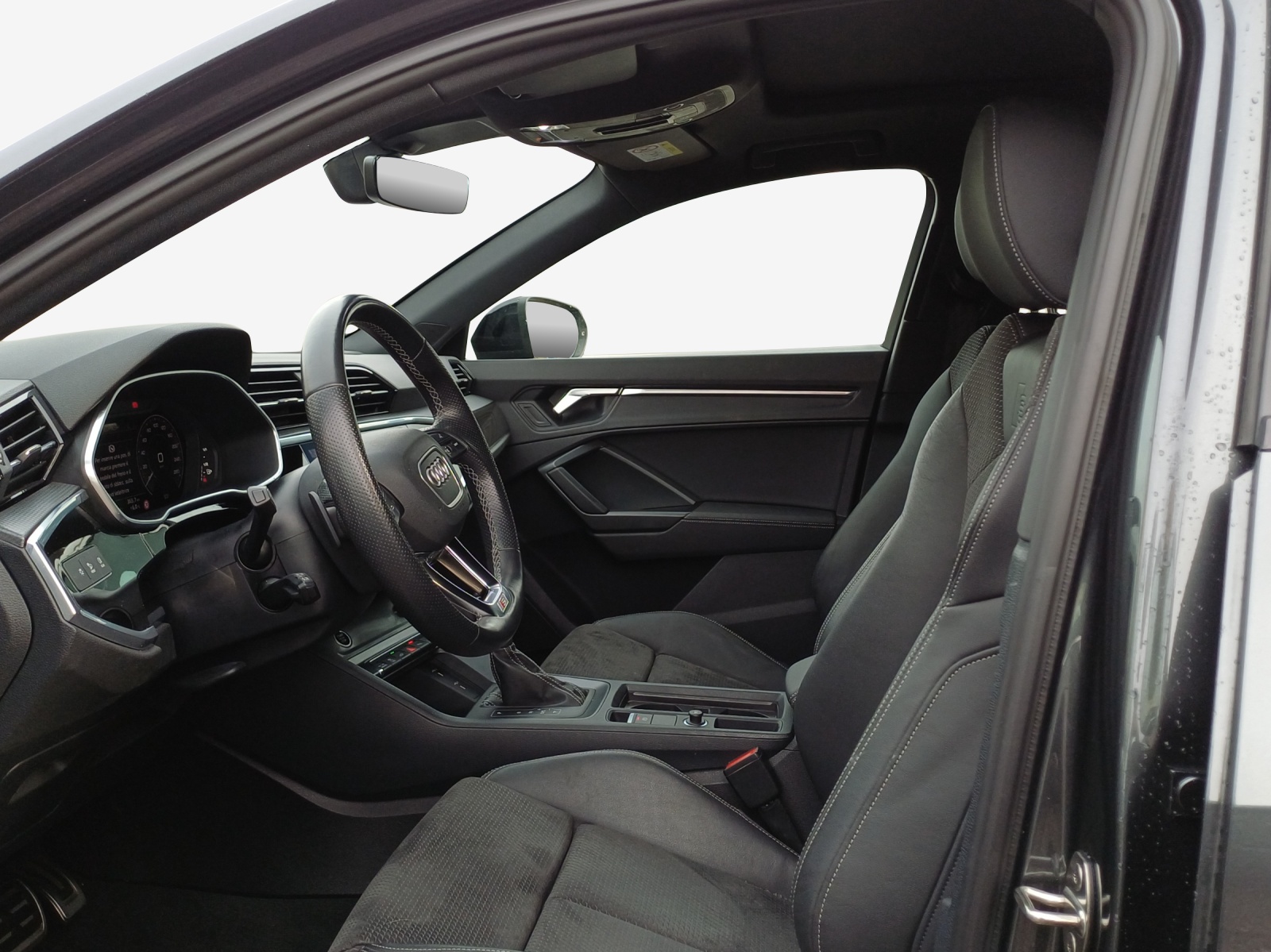 AUDI Q3 Sportback 45 TFSI e S line Attraction S-tronic-image-8