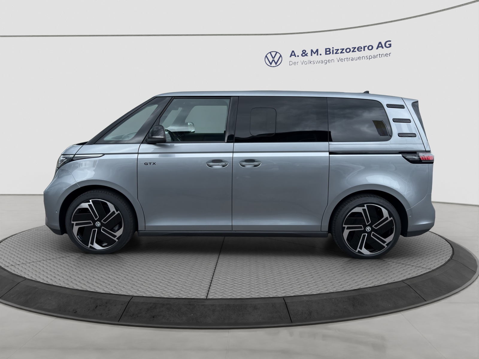 VW ID.Buzz NWB GTX 4 Motion-image-1