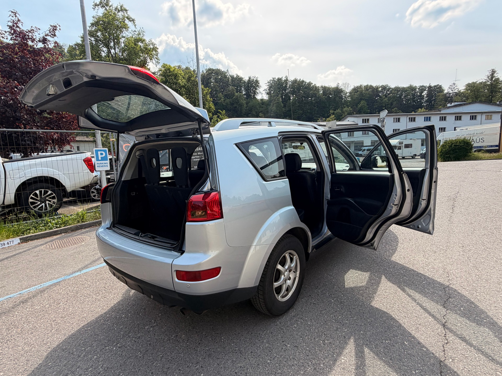 PEUGEOT 4007 2.4 Platinum Edition CVT-image-18