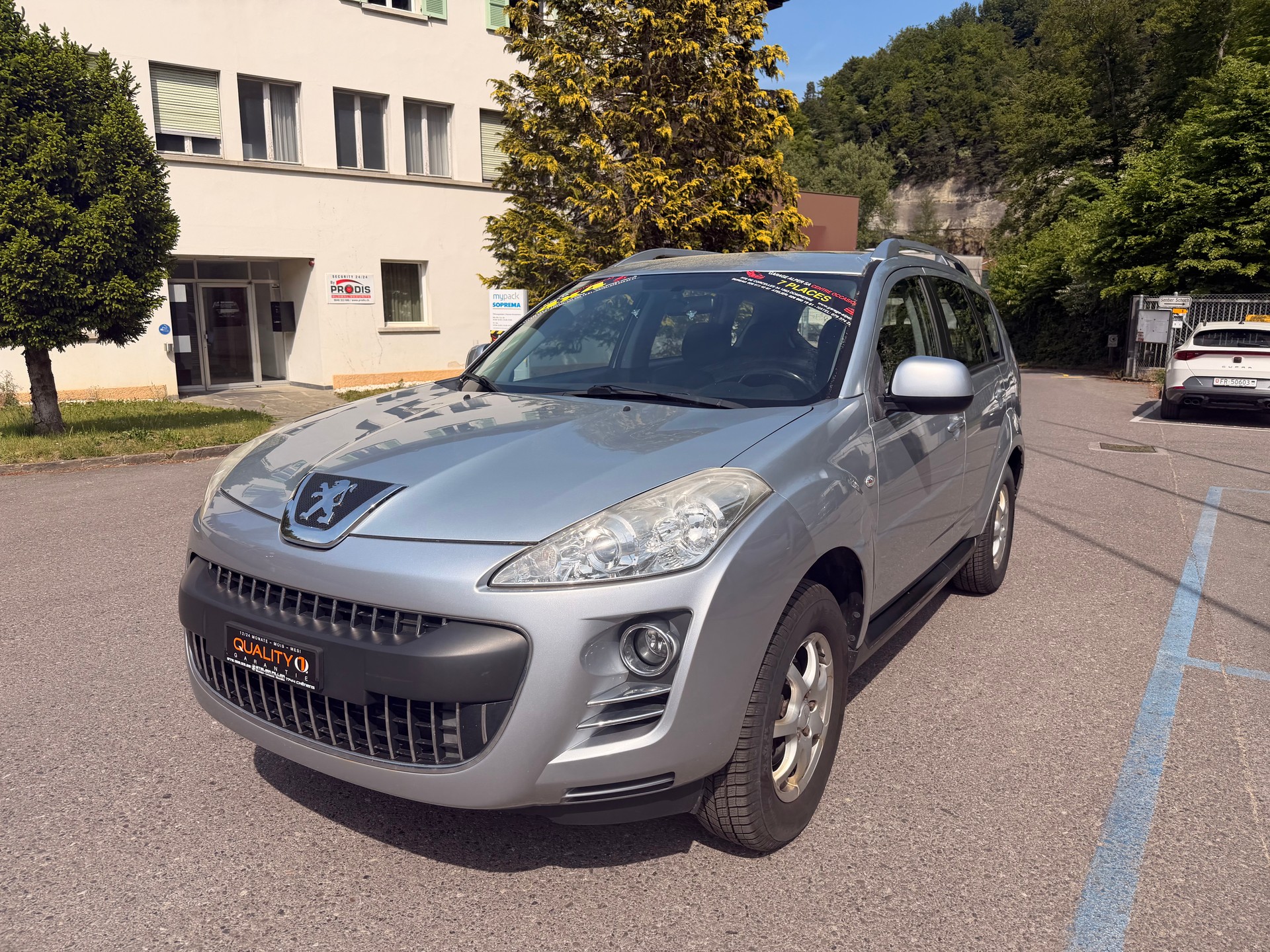 PEUGEOT 4007 2.4 Platinum Edition CVT-image-0