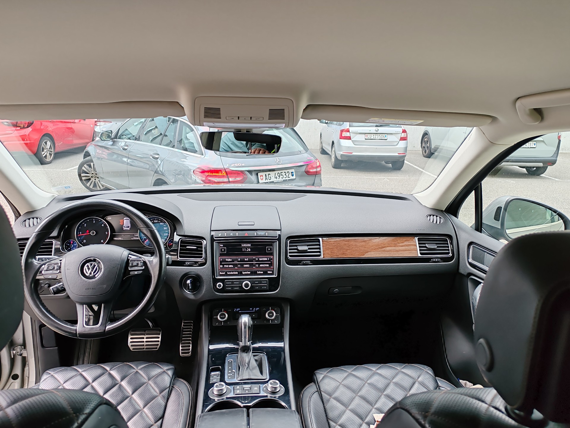 VW 3.0 V6 TDI 262 BlueMT Execut.-image-4