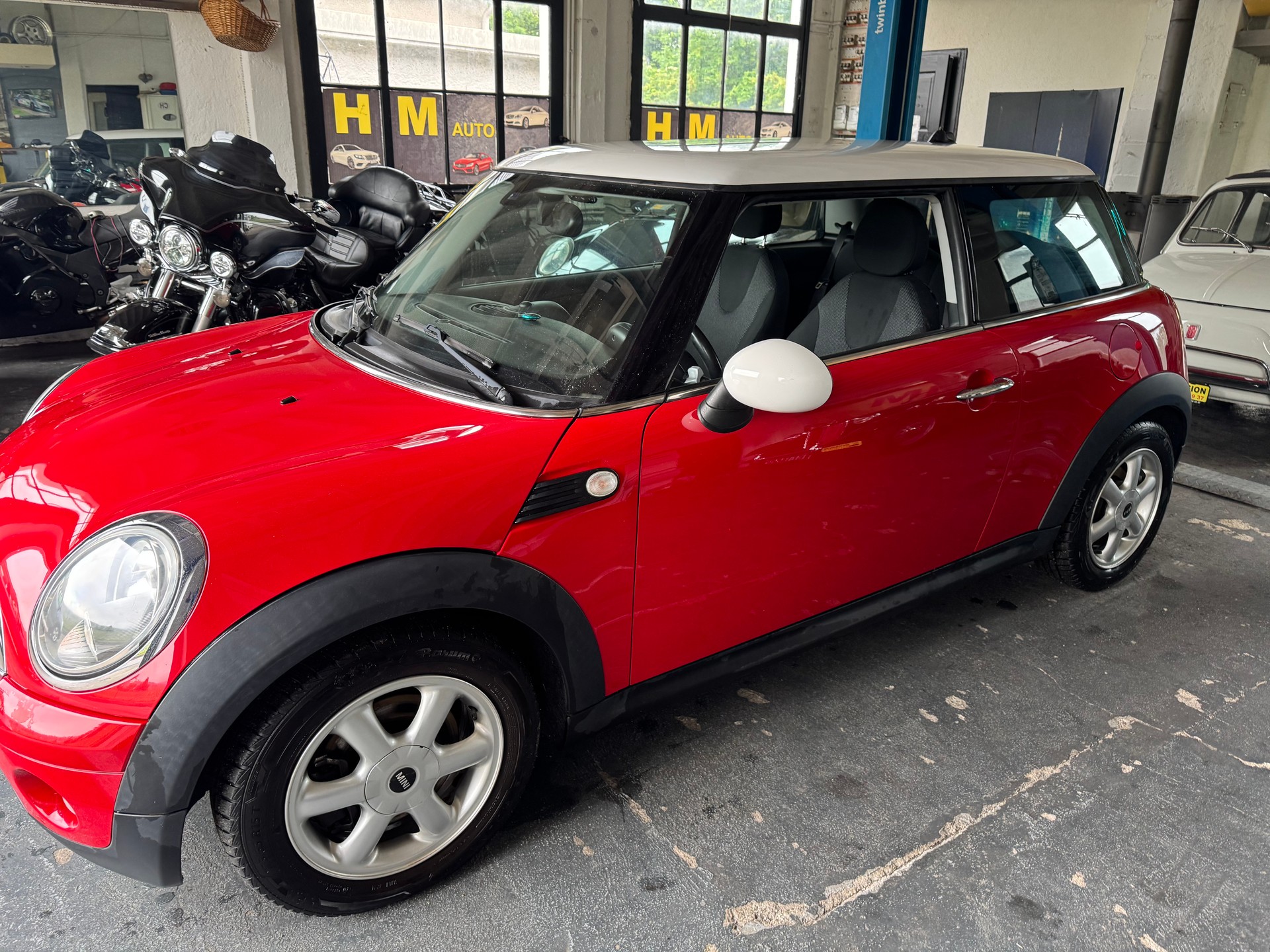 MINI Cooper-image-2