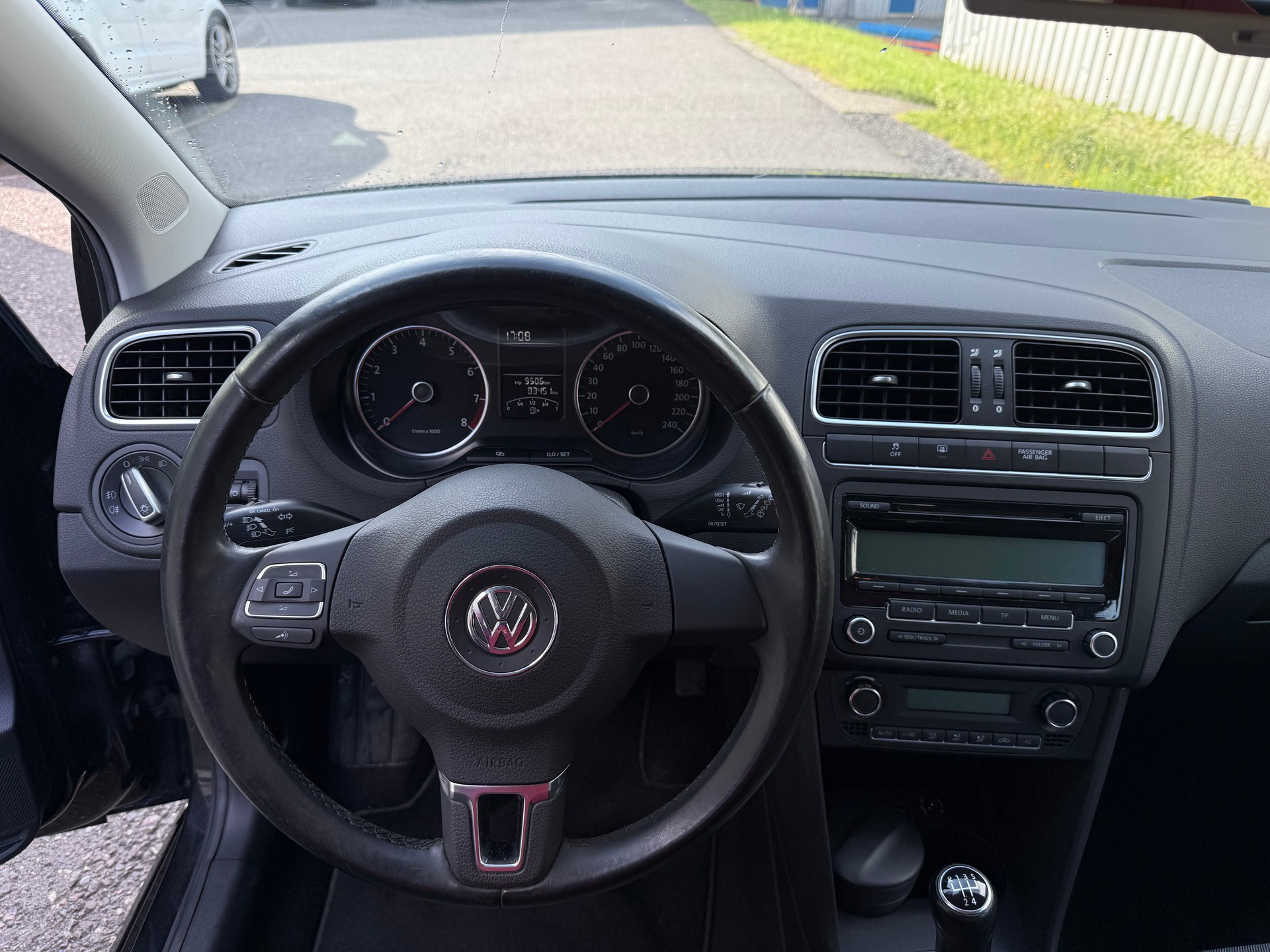 VW Polo 1.4 16V Trendline-image-8