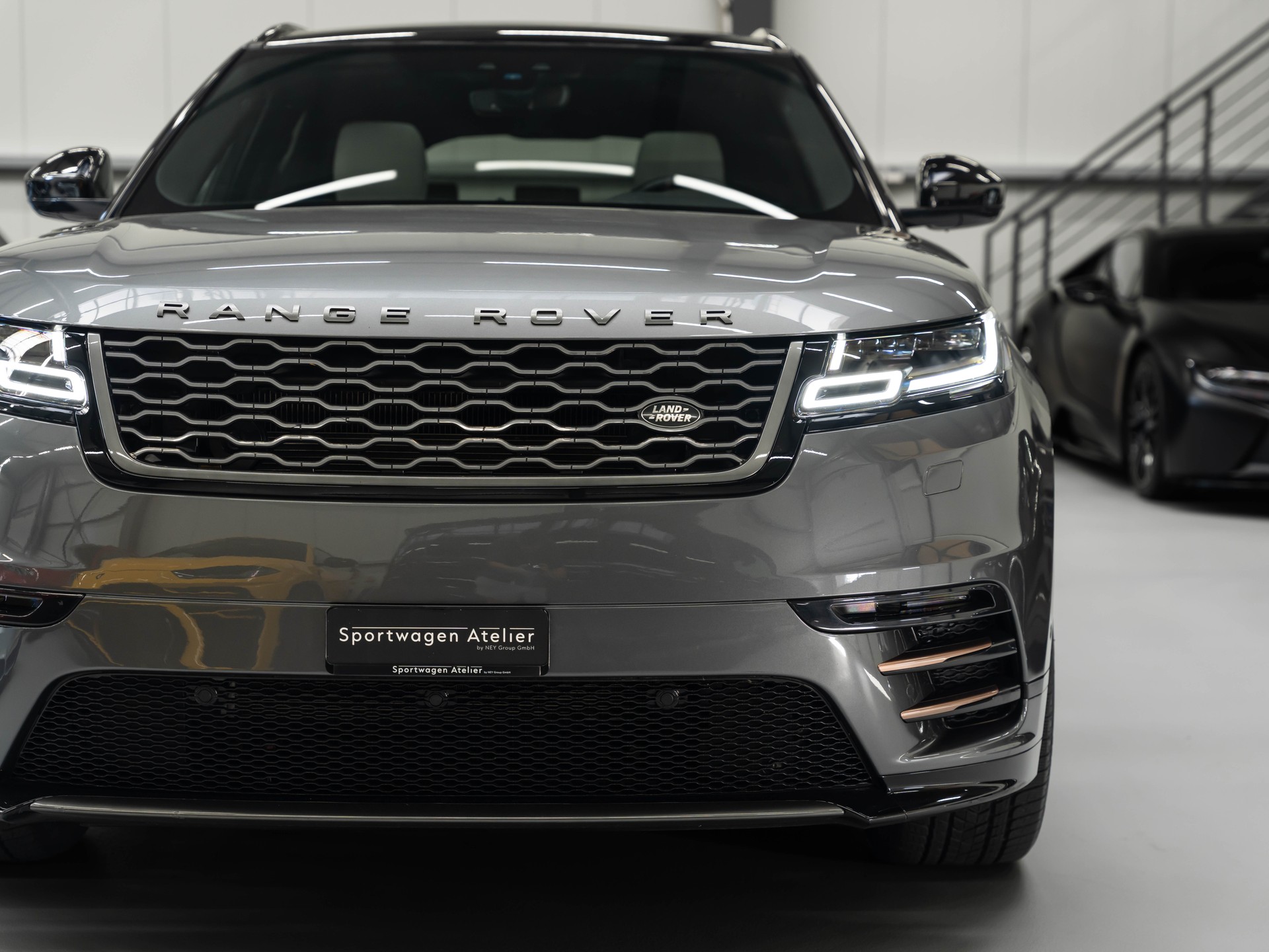 LAND ROVER Range Rover Velar R-Dynamic P 380 SE Automatic-image-14
