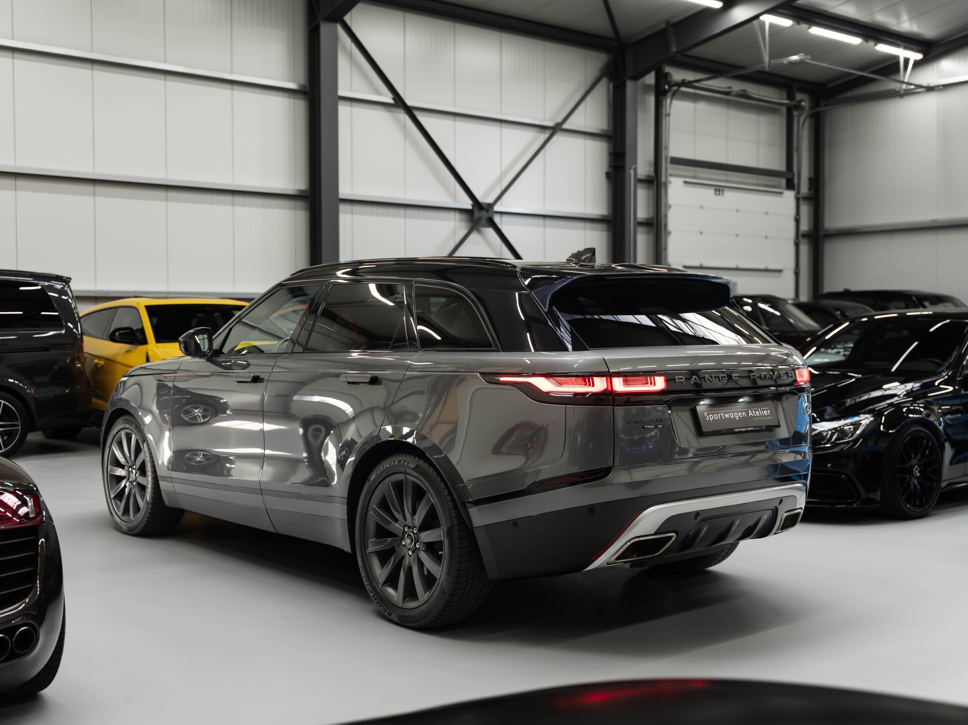 LAND ROVER Range Rover Velar R-Dynamic P 380 SE Automatic-image-1