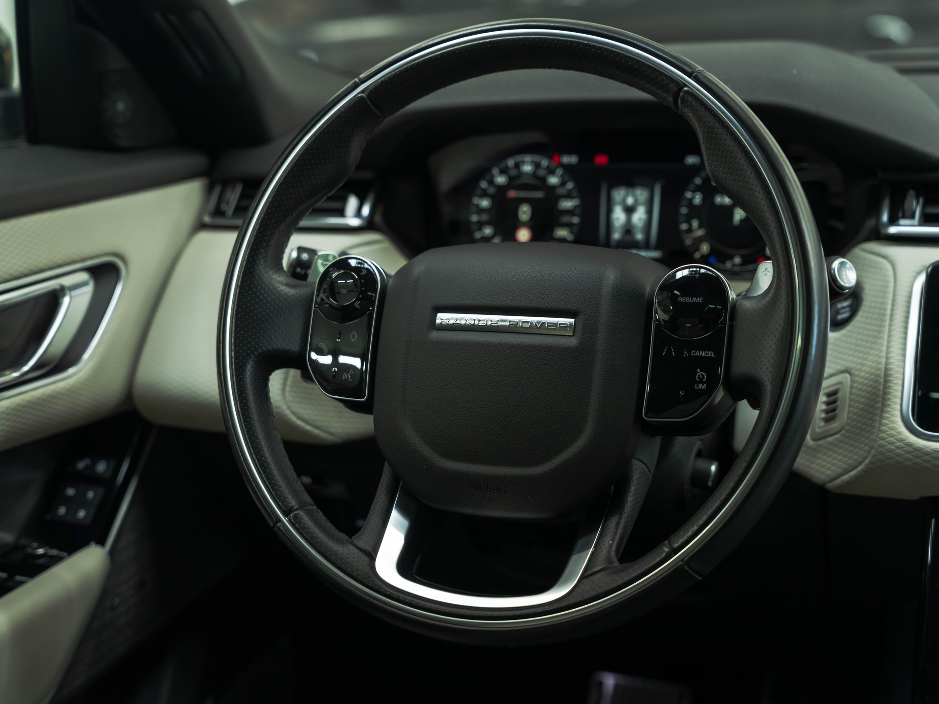 LAND ROVER Range Rover Velar R-Dynamic P 380 SE Automatic-image-21