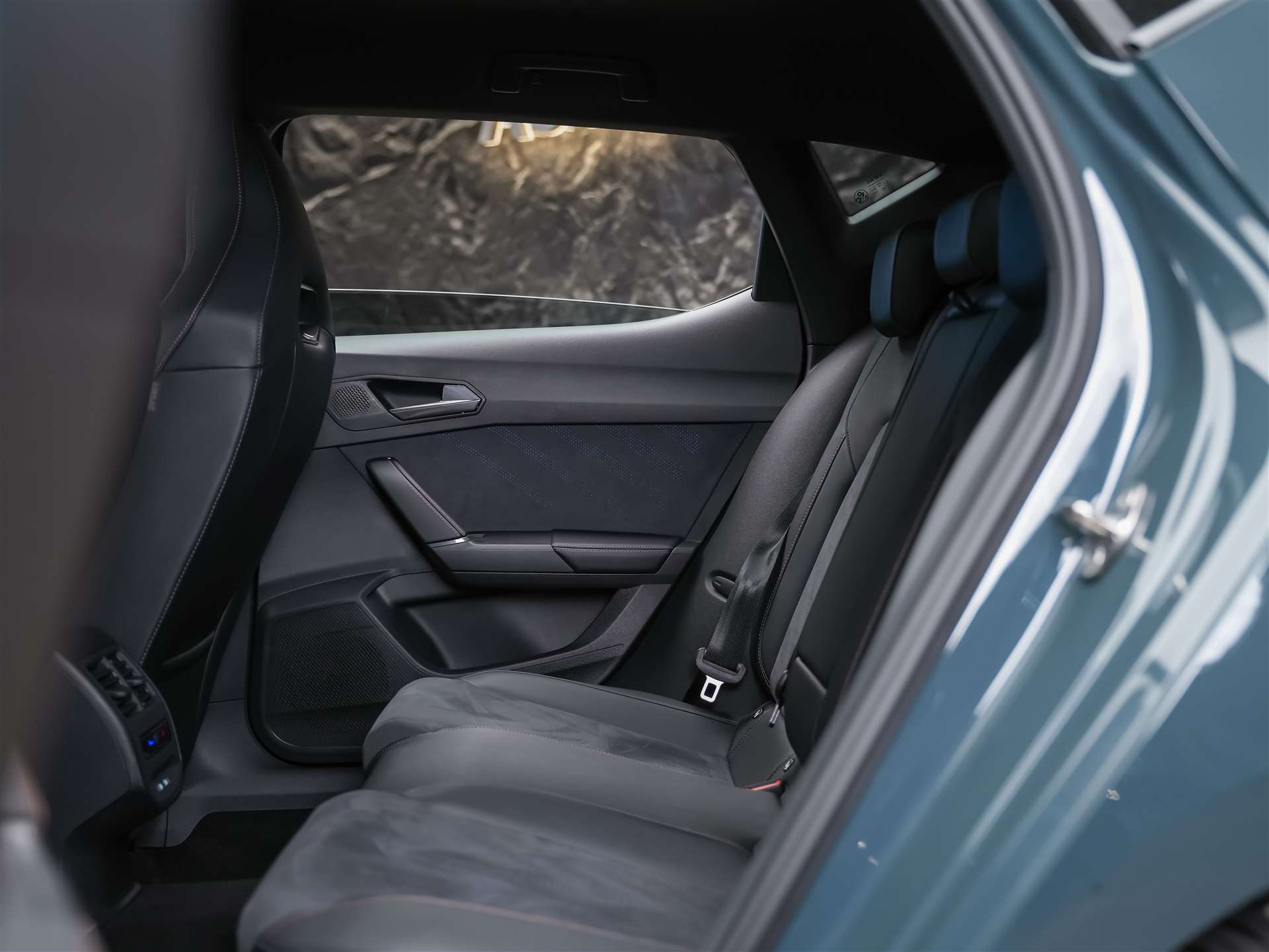 CUPRA Leon 2.0 TSI 300 VZ DSG *Werksgarantie*El. Sitze mit Memory*Lenkradheizung*-image-10