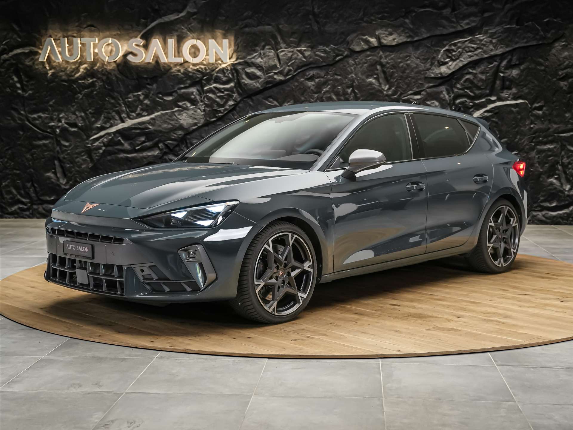 CUPRA Leon 2.0 TSI 300 VZ DSG *Werksgarantie*El. Sitze mit Memory*Lenkradheizung*-image-0