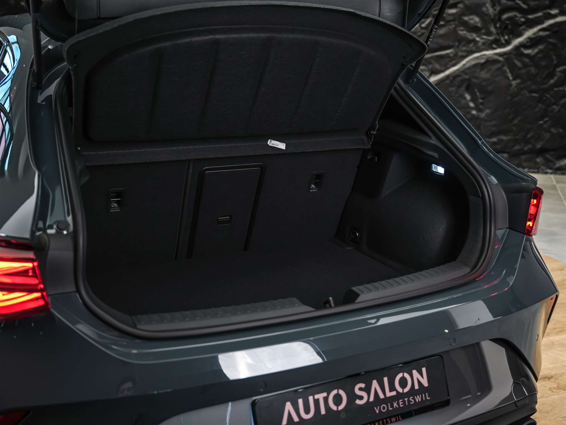 CUPRA Leon 2.0 TSI 300 VZ DSG *Werksgarantie*El. Sitze mit Memory*Lenkradheizung*-image-37
