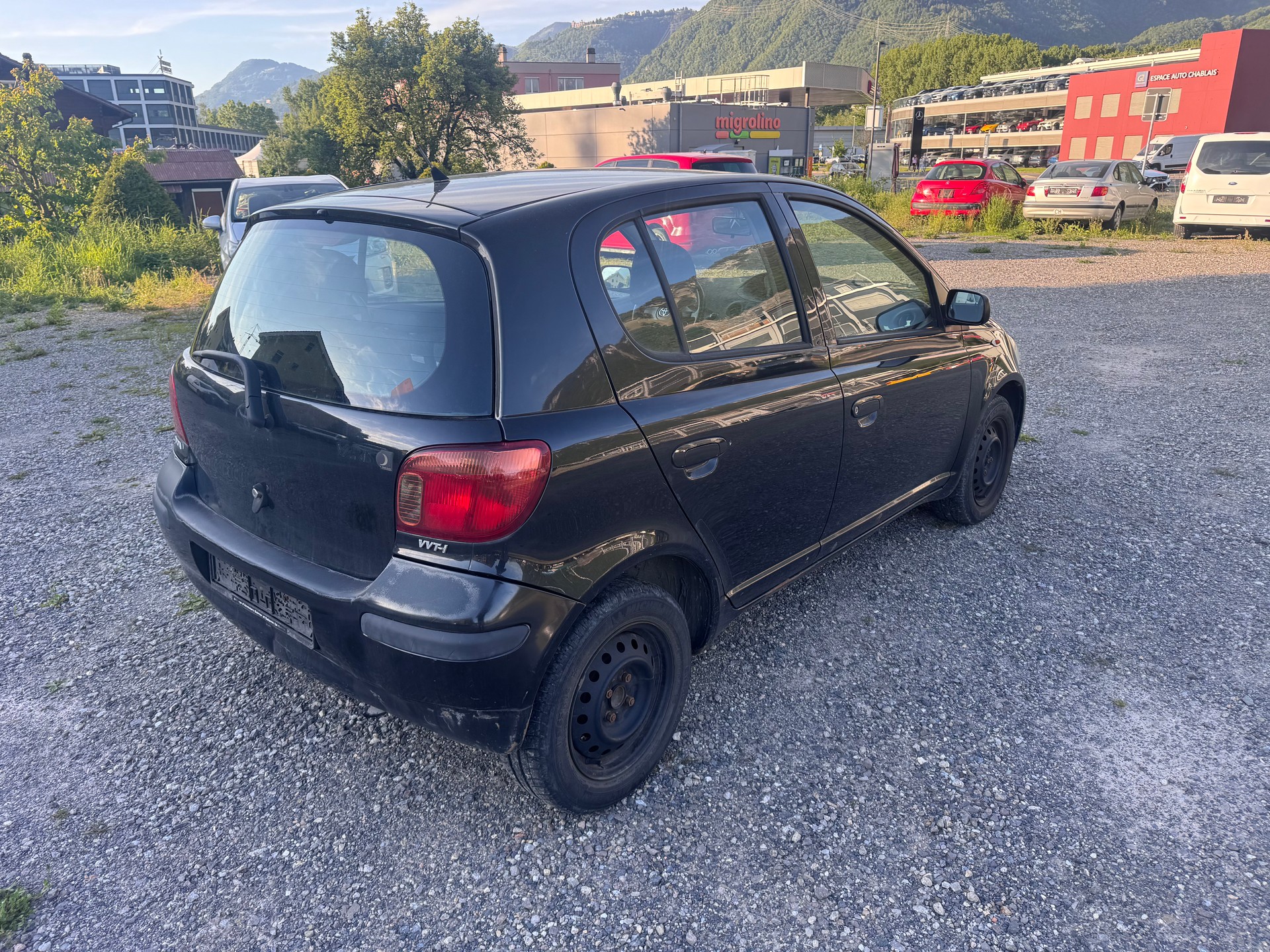 TOYOTA Yaris 1.0 Linea Luna-image-4
