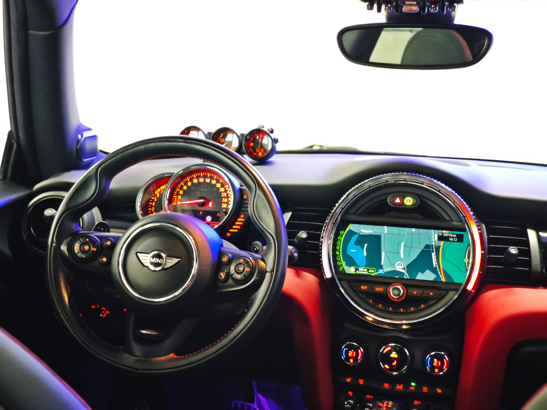 MINI Cooper John Cooper Works Steptronic-image-14