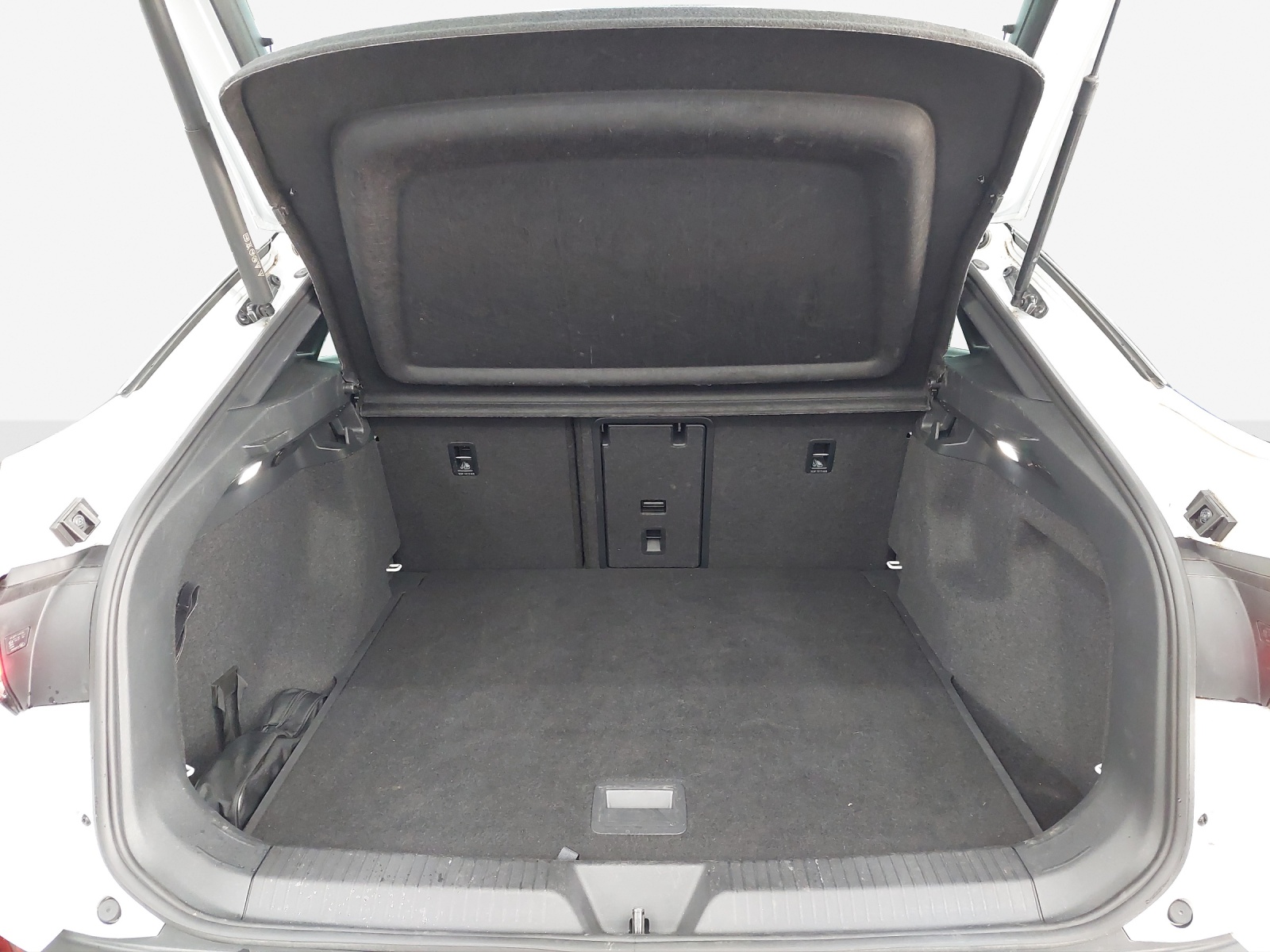VW ID.5 Pro Performance 77 kWh-image-13