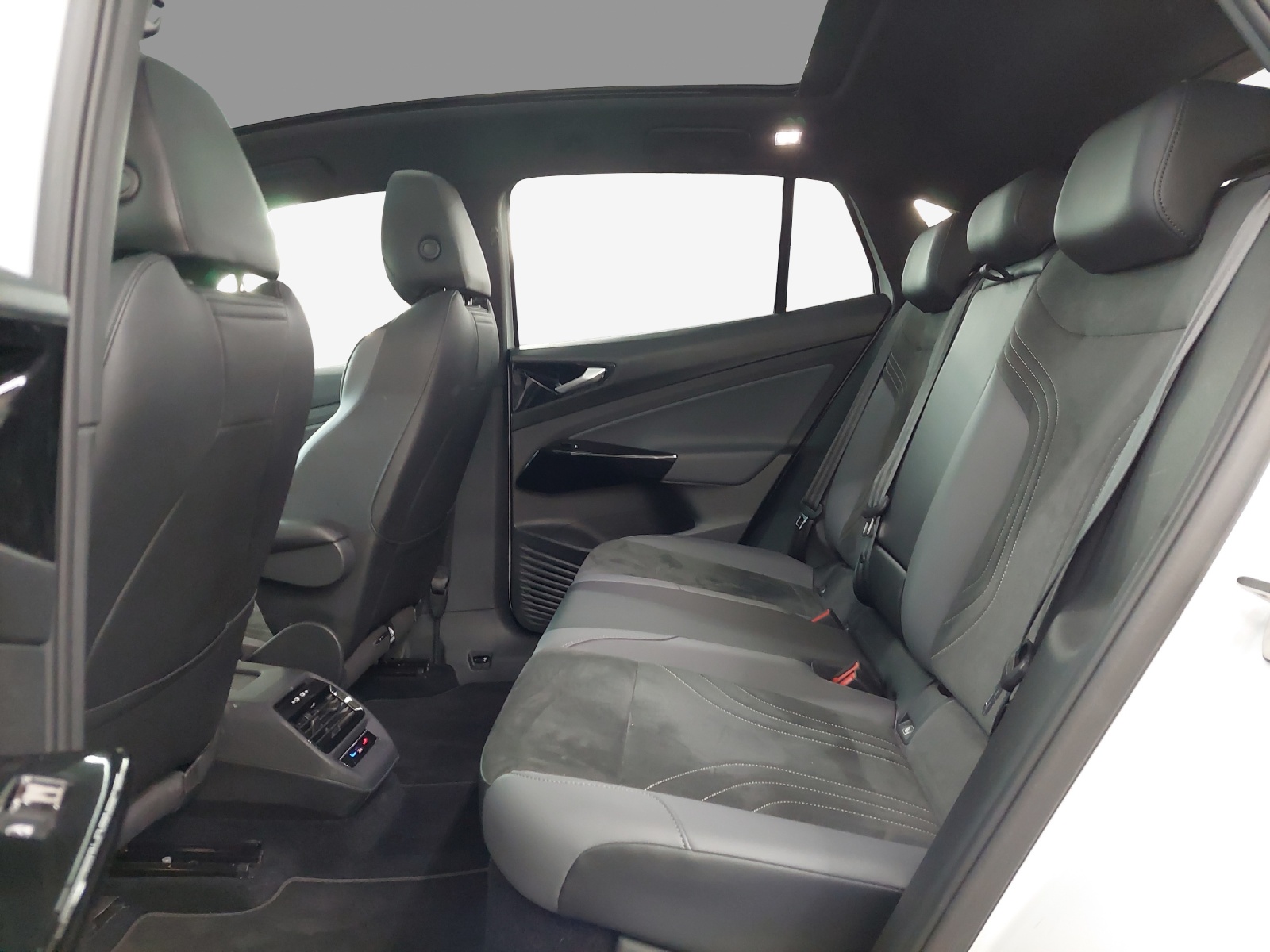 VW ID.5 Pro Performance 77 kWh-image-12