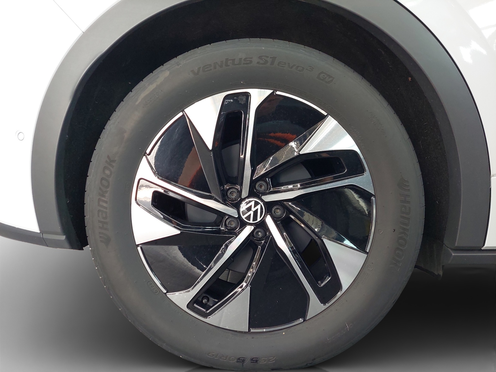 VW ID.5 Pro Performance 77 kWh-image-16