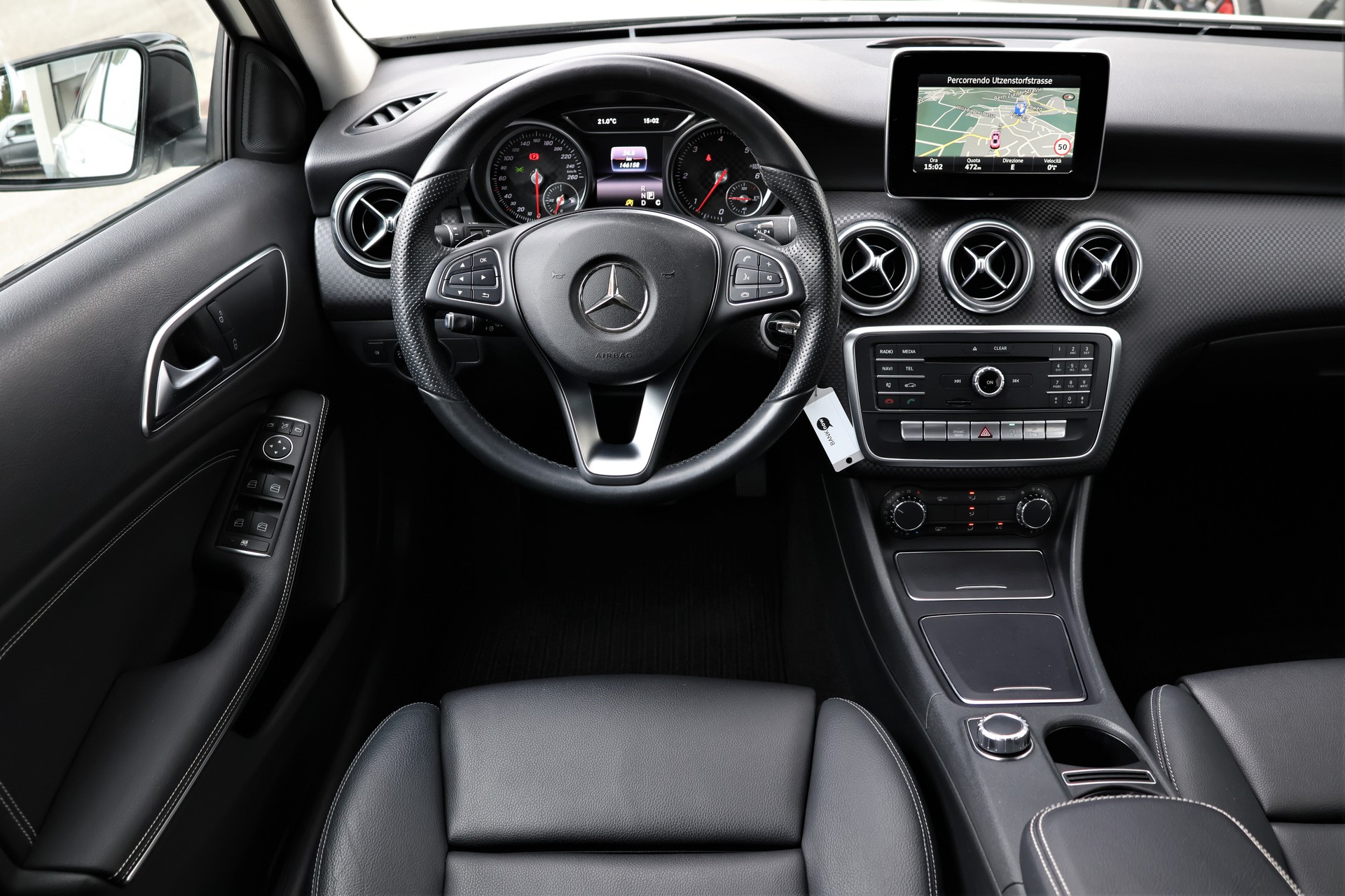 MERCEDES-BENZ A 220 d Urban 4Matic 7G-DCT (CH)-image-11