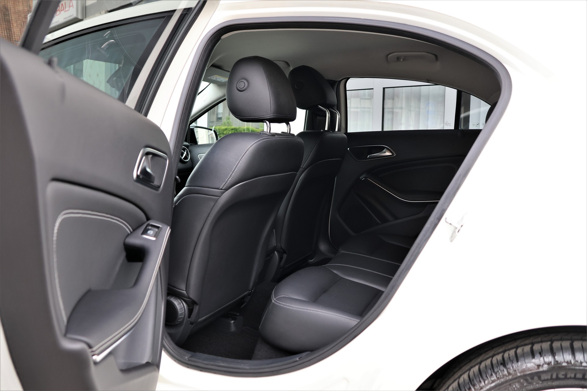 MERCEDES-BENZ A 220 d Urban 4Matic 7G-DCT (CH)-image-10