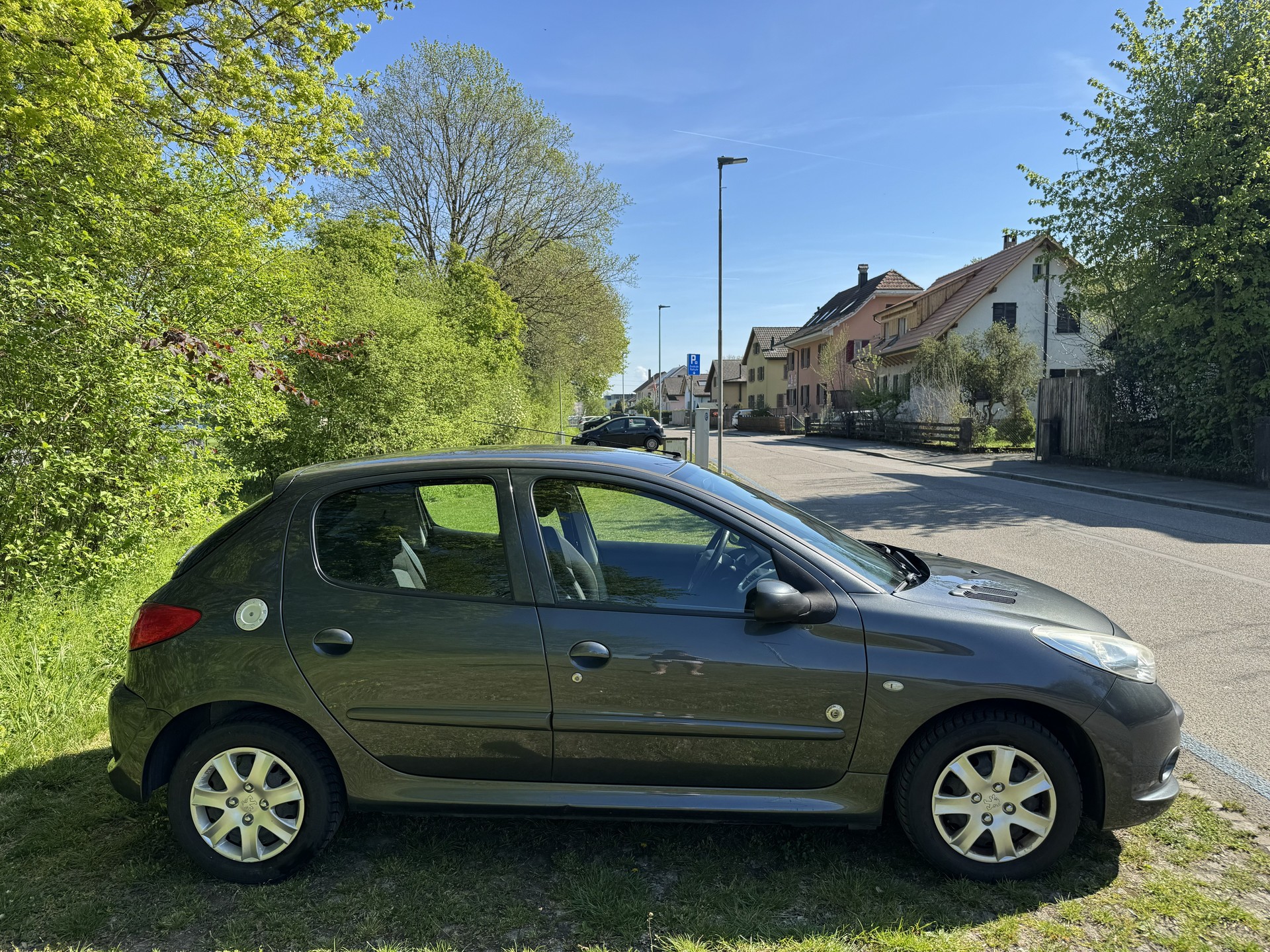 PEUGEOT 1.4 Trendy-image-1
