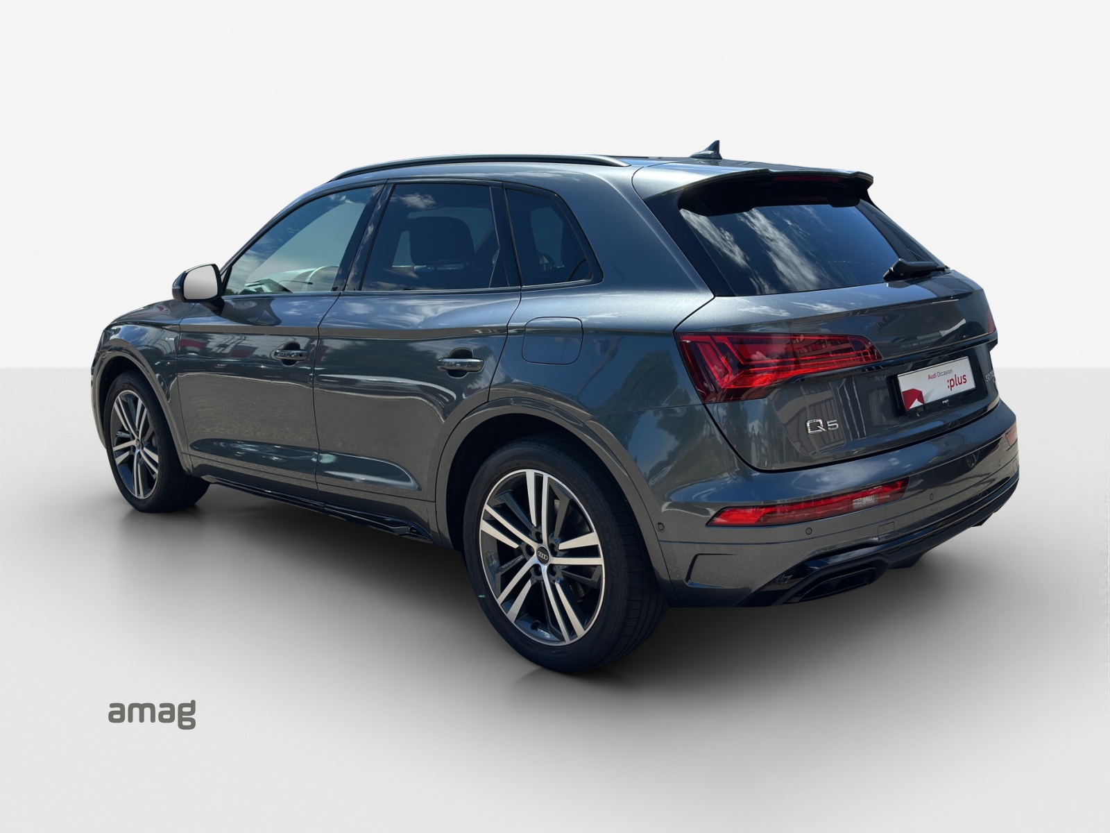 AUDI Q5 50 TFSI e PHEV S line quattro S-tronic-image-2