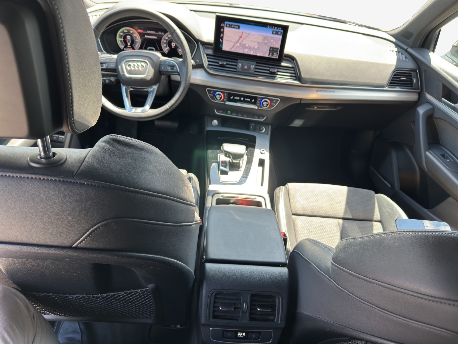 AUDI Q5 50 TFSI e PHEV S line quattro S-tronic-image-9