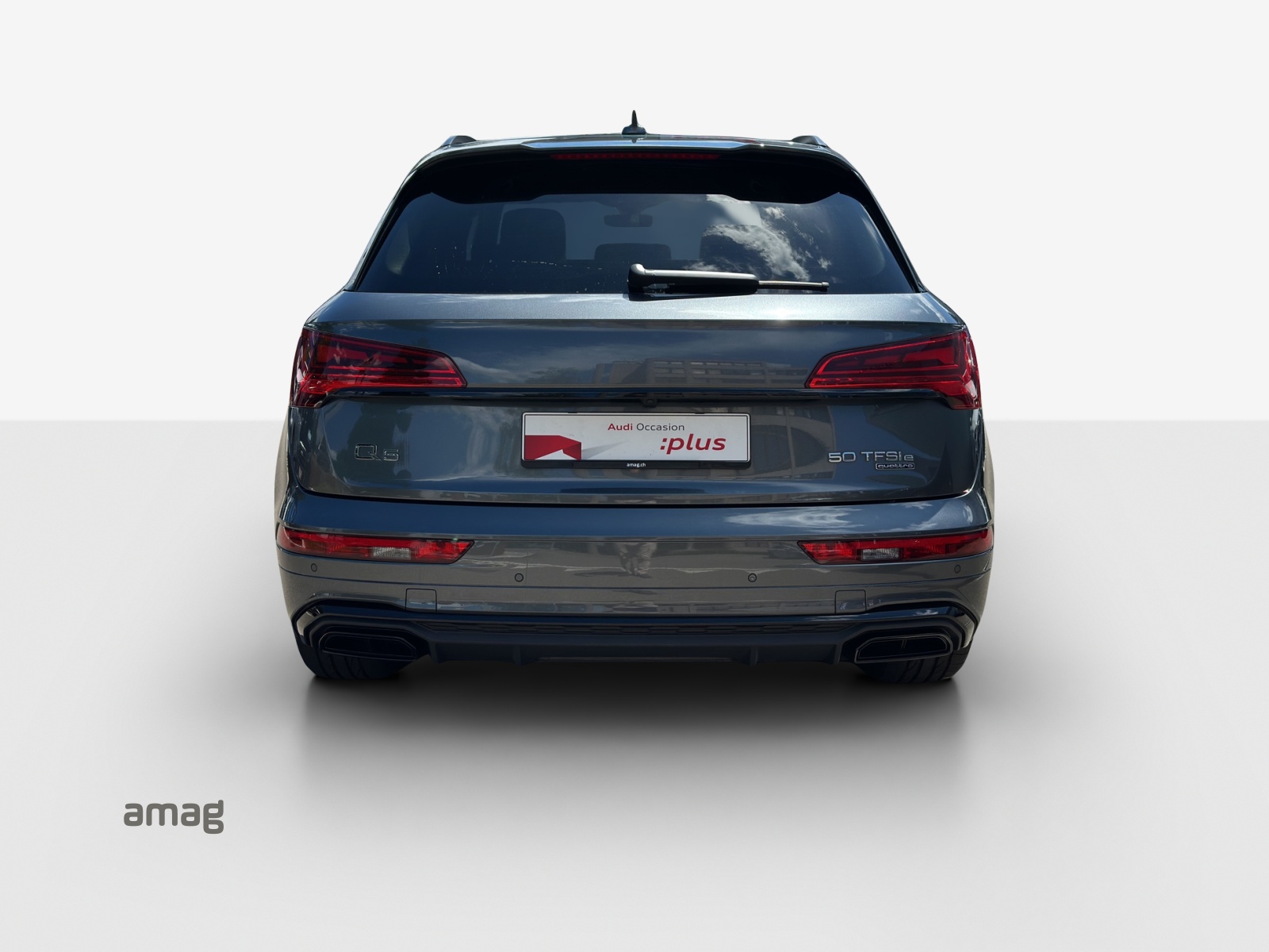 AUDI Q5 50 TFSI e PHEV S line quattro S-tronic-image-4