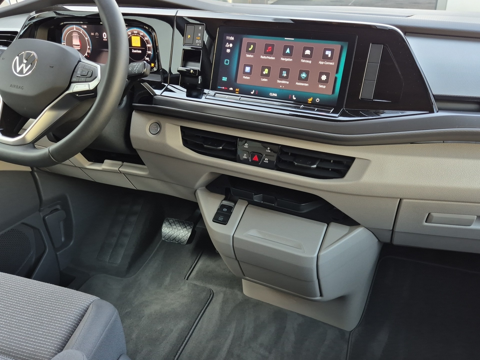 VW Multivan 1.5 eHybrid 4Motion DSG-image-16