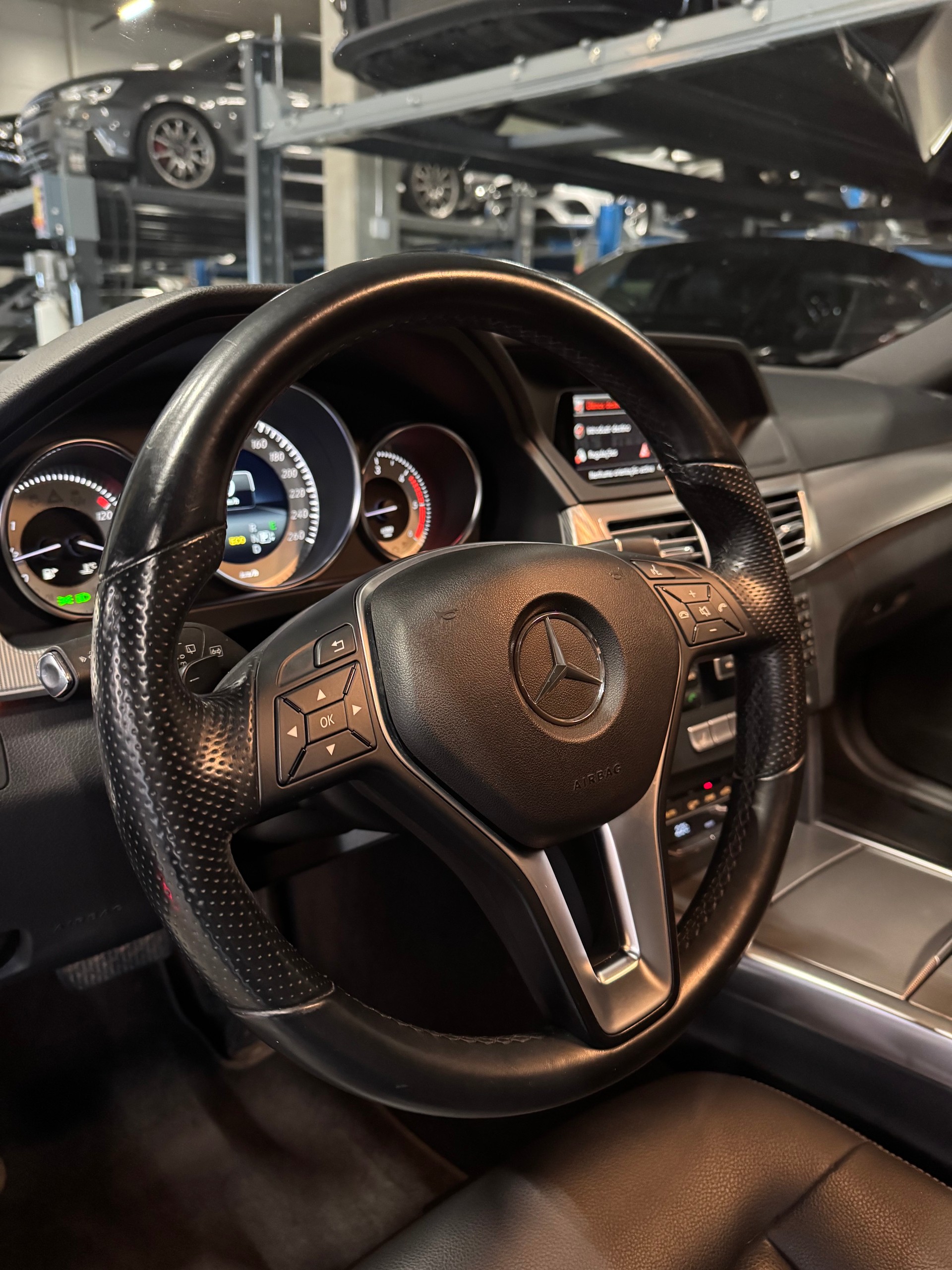 MERCEDES-BENZ E 220 CDI Avantgarde 7G-Tronic-image-6