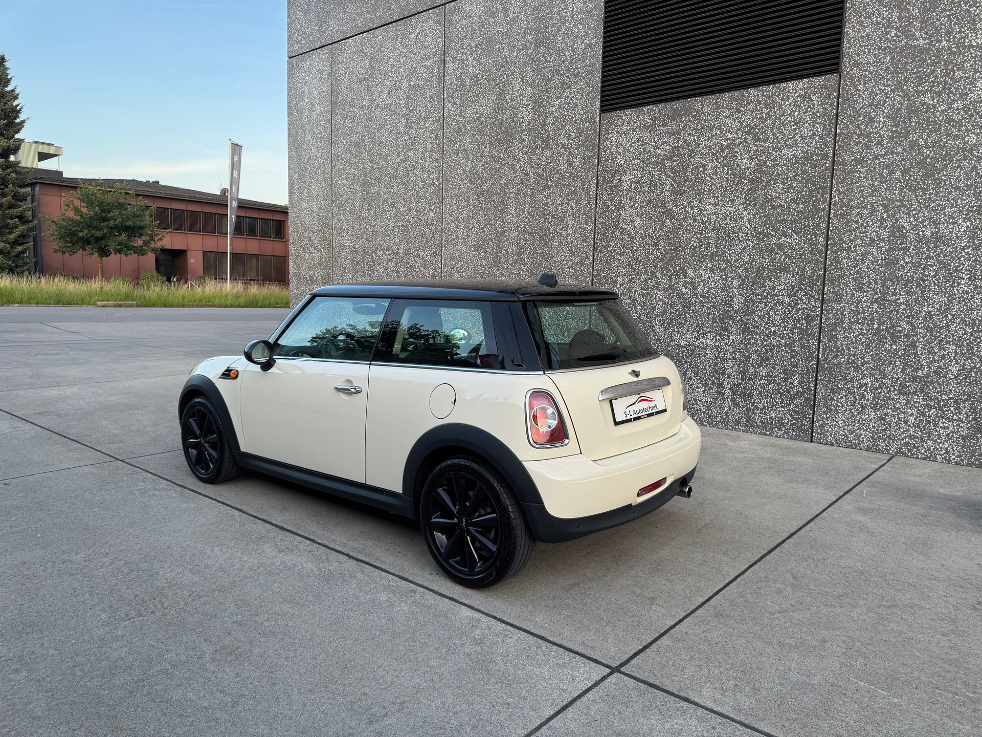 MINI Cooper-image-4
