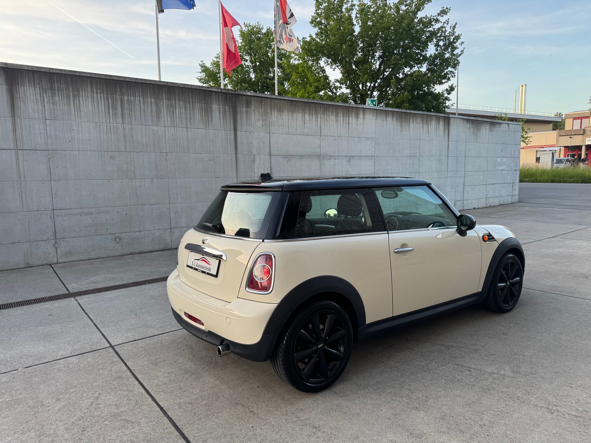 MINI Cooper-image-6