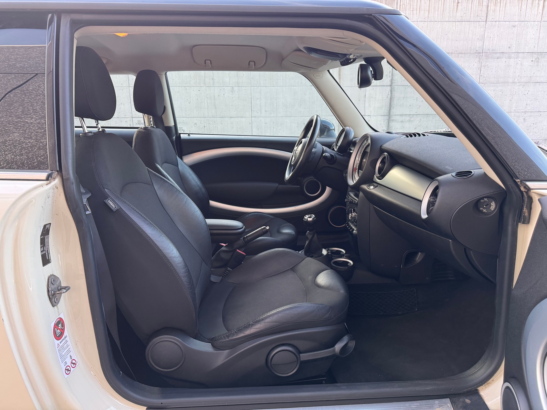 MINI Cooper-image-10
