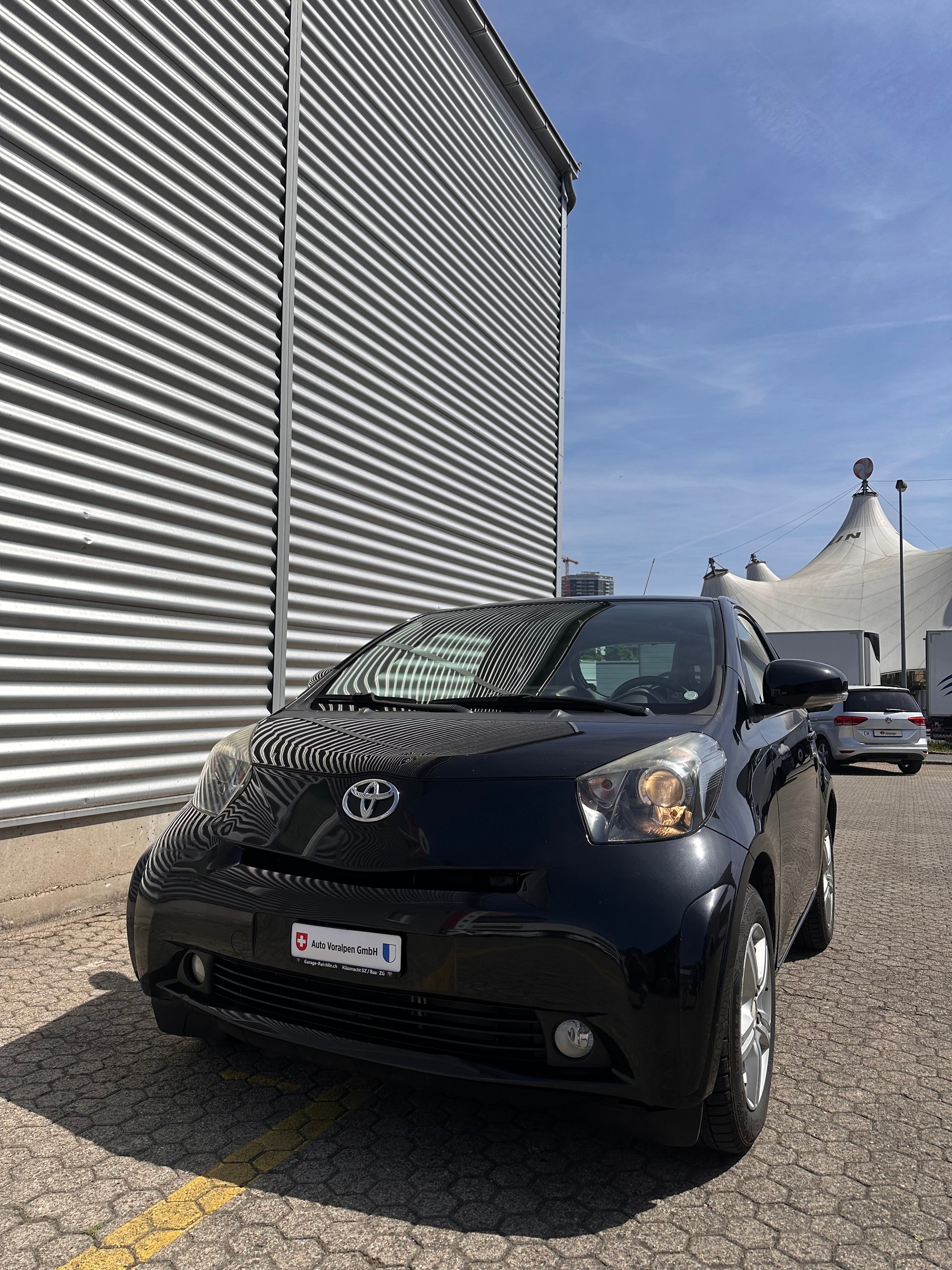 TOYOTA iQ 1.0 VVT-i-image-1
