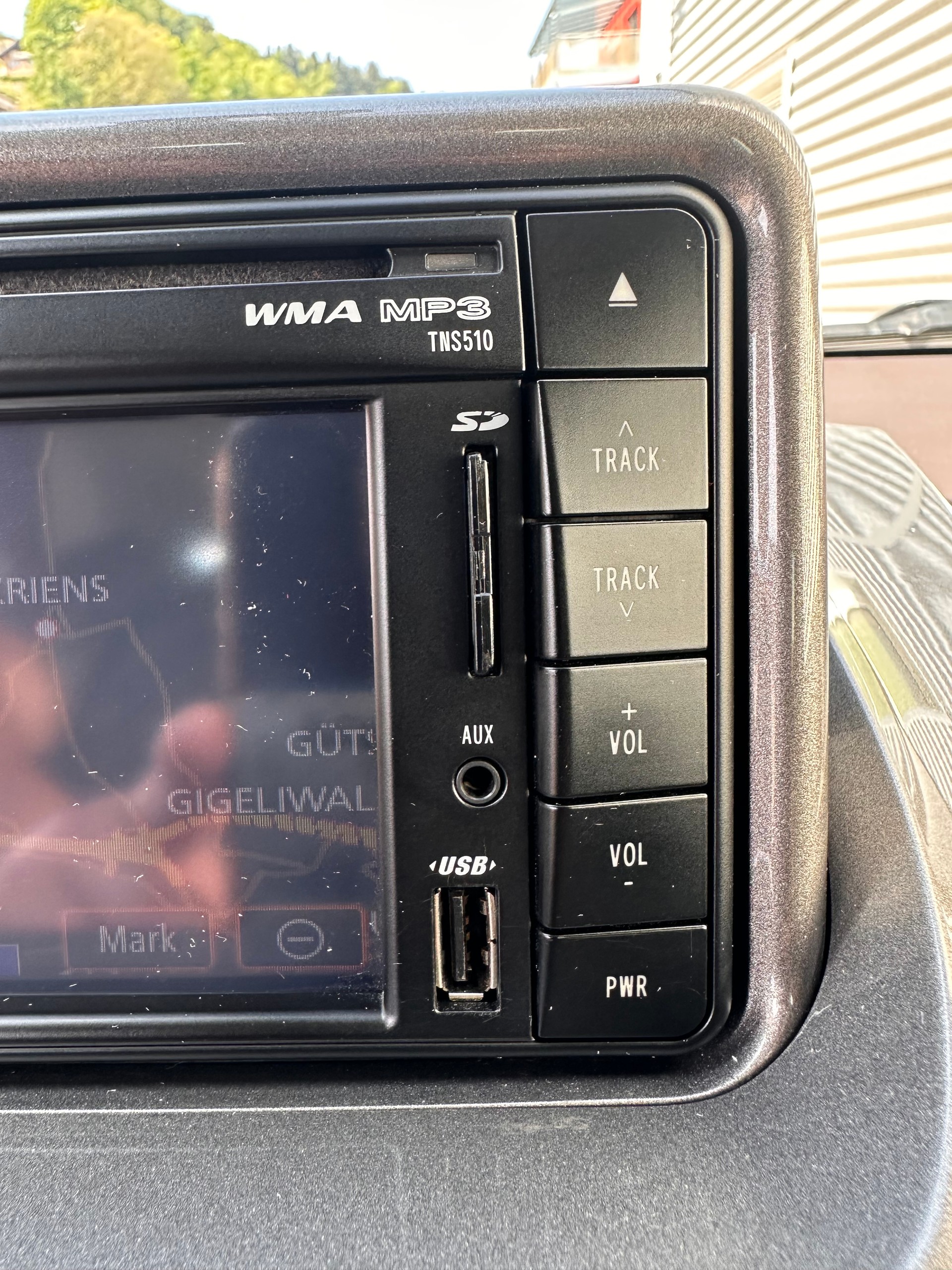 TOYOTA iQ 1.0 VVT-i-image-12