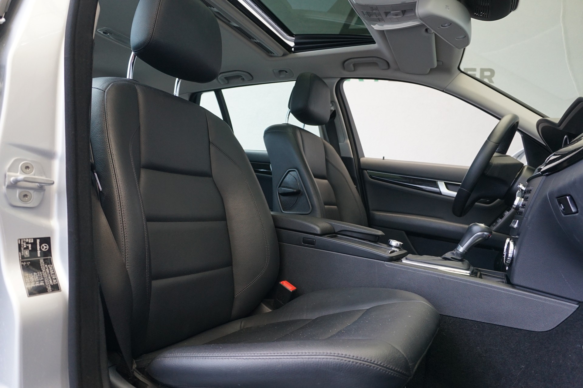 MERCEDES-BENZ C 250 CDI Avantgarde T-Modell 204PS Automat-image-17