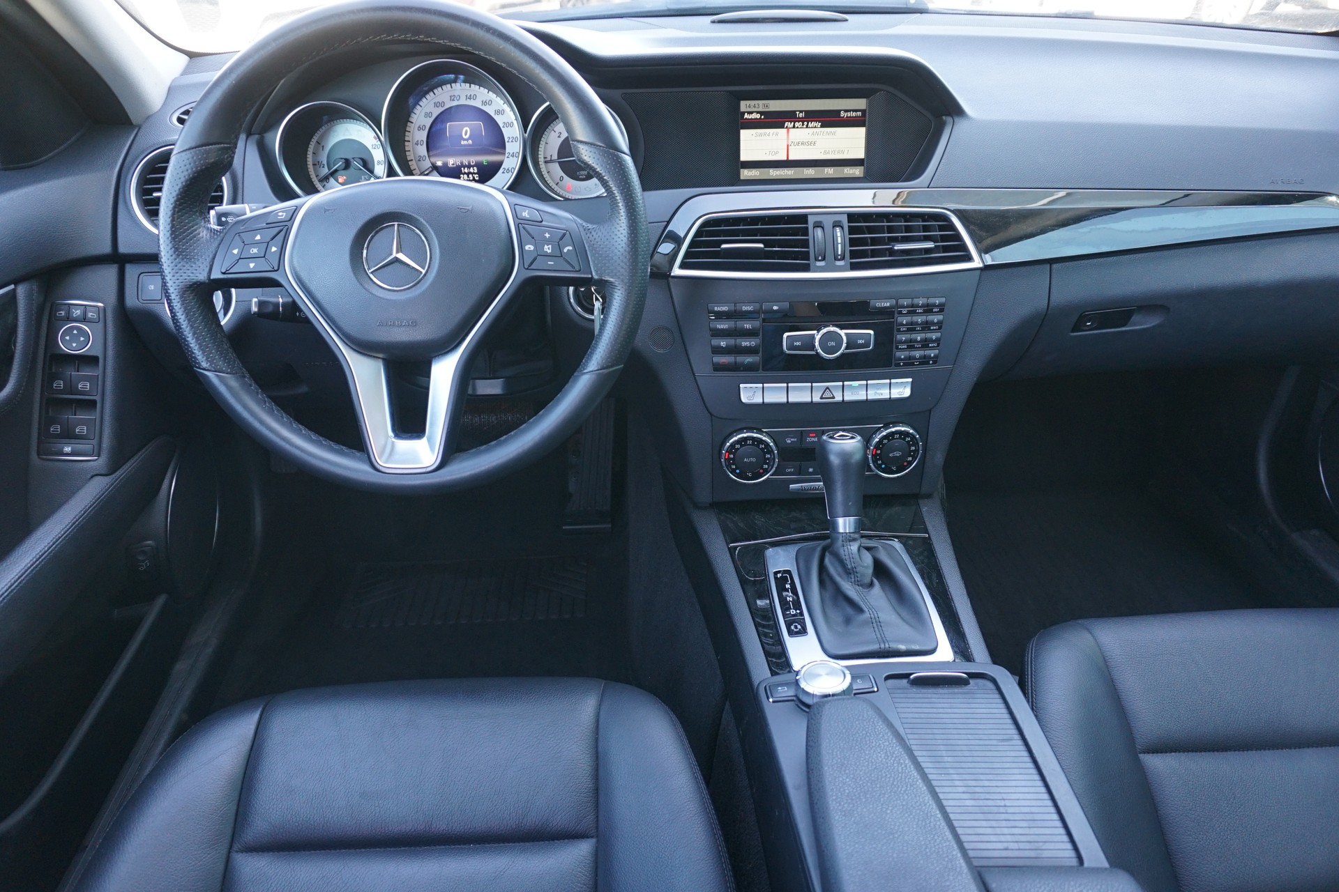 MERCEDES-BENZ C 250 CDI Avantgarde T-Modell 204PS Automat-image-13