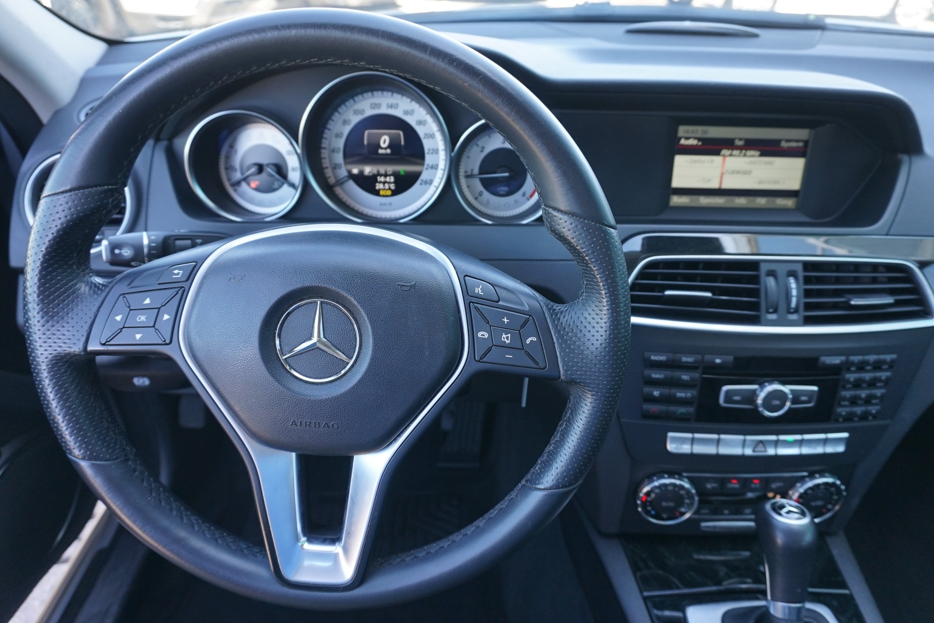 MERCEDES-BENZ C 250 CDI Avantgarde T-Modell 204PS Automat-image-14