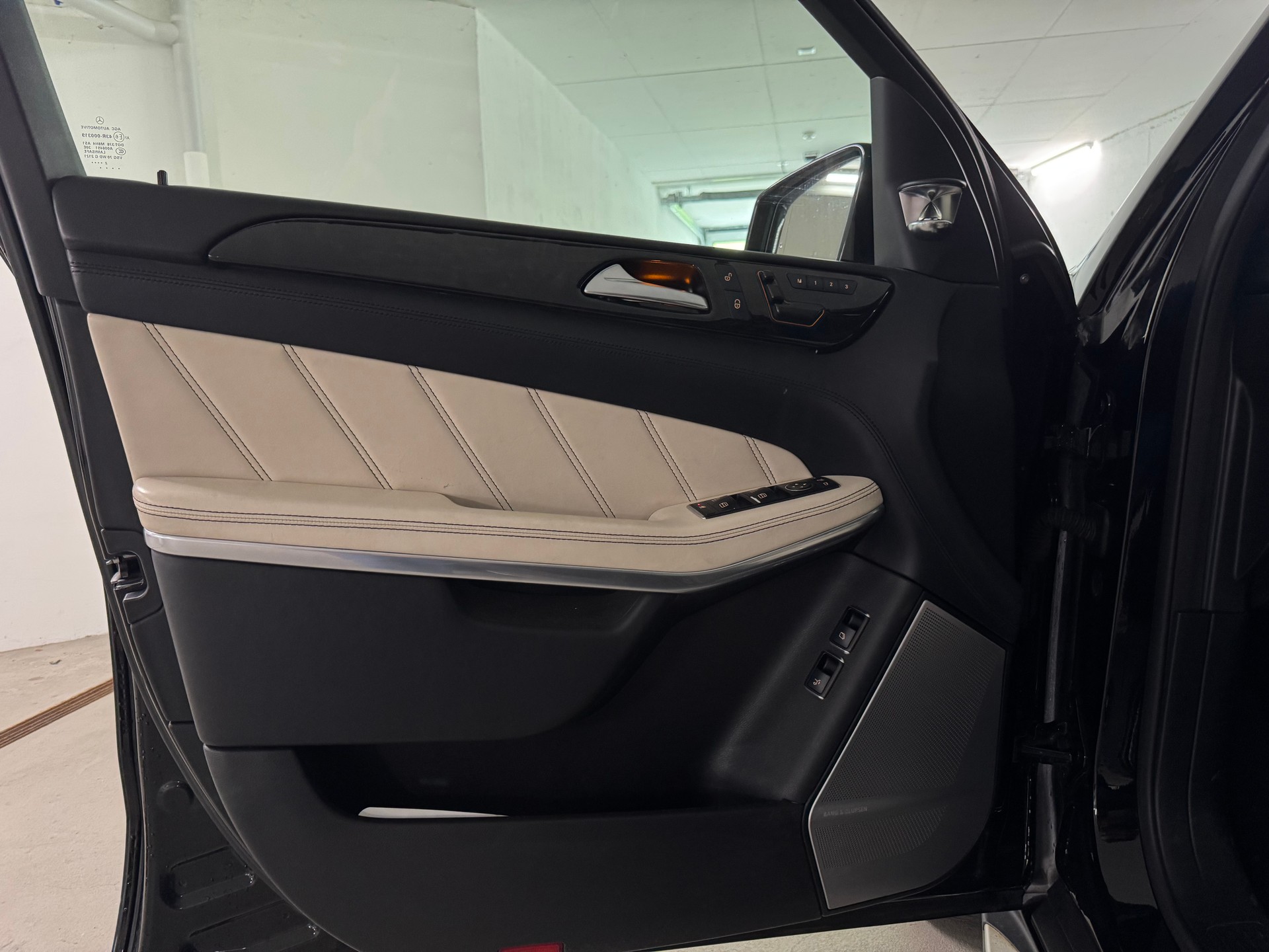 MERCEDES-BENZ GL 63 AMG 4Matic Speedshift Plus 7G-Tronic-image-14