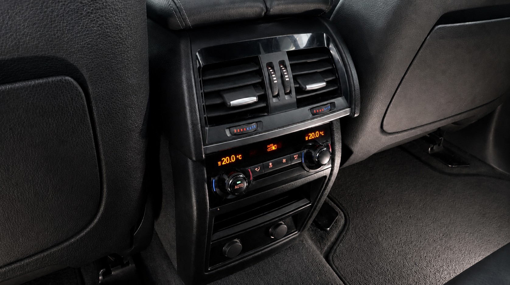 BMW X5 xDrive 40d Steptronic-image-18