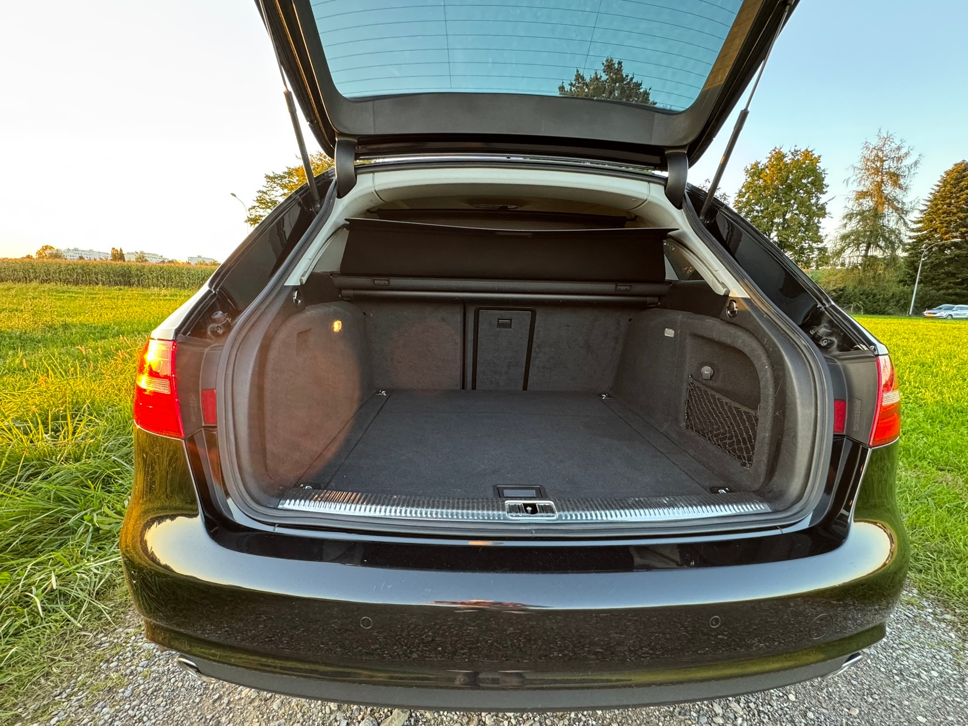 AUDI 3.0 V6 TDI 245 quattro S-Tronic-image-4