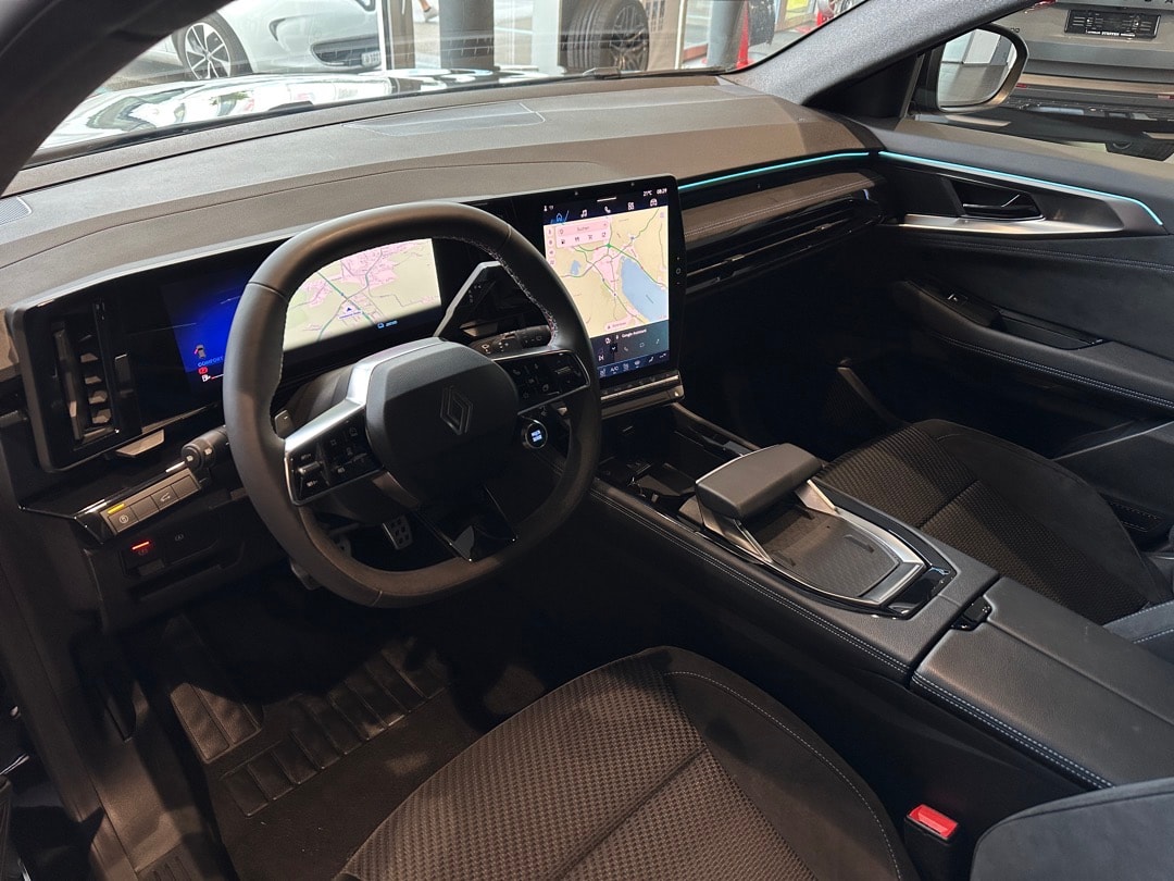 RENAULT Austral 1.3 MHEV 160 Techno Esprit Alpine A-image-9